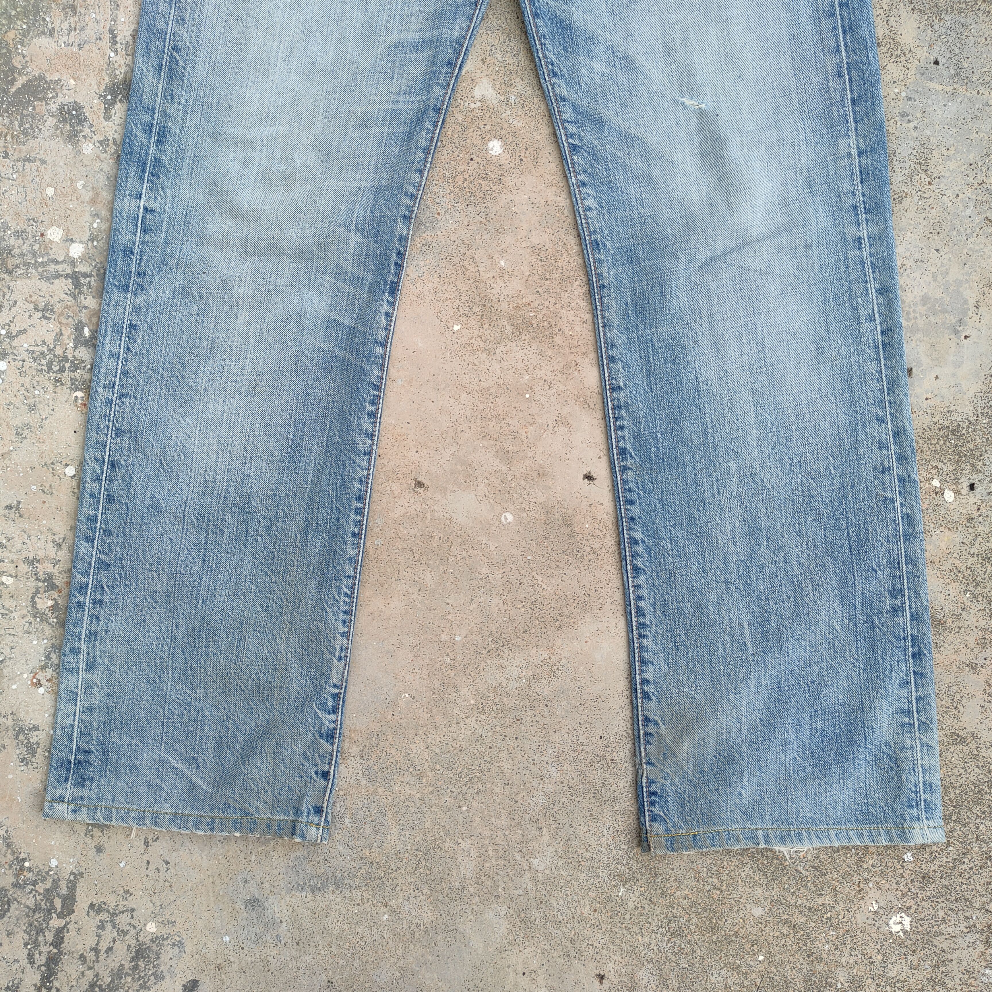 Levi's Vintage Clothing Vintage Levi's 501 Faded ripped jeans denim pants Size US 31 - 5 Thumbnail