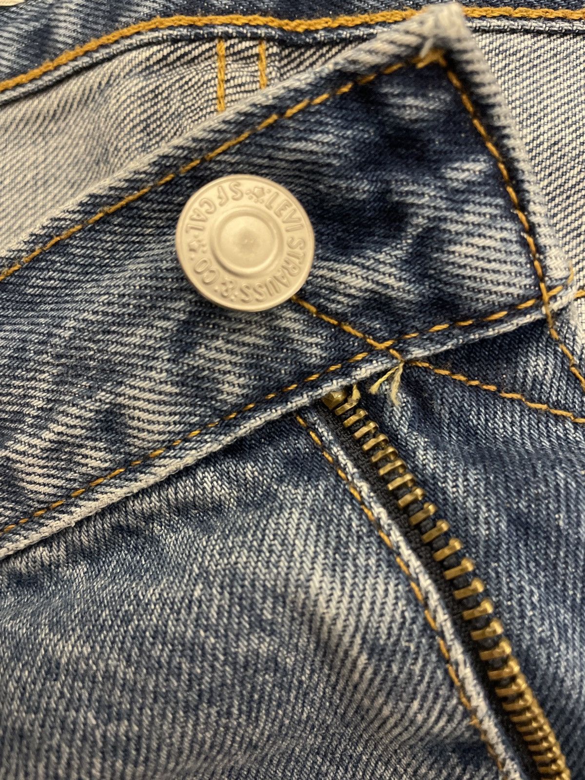 Levi's 501 Regular Men’s Fit Levi’s Jeans Size US 32 / EU 48 - 6 Thumbnail