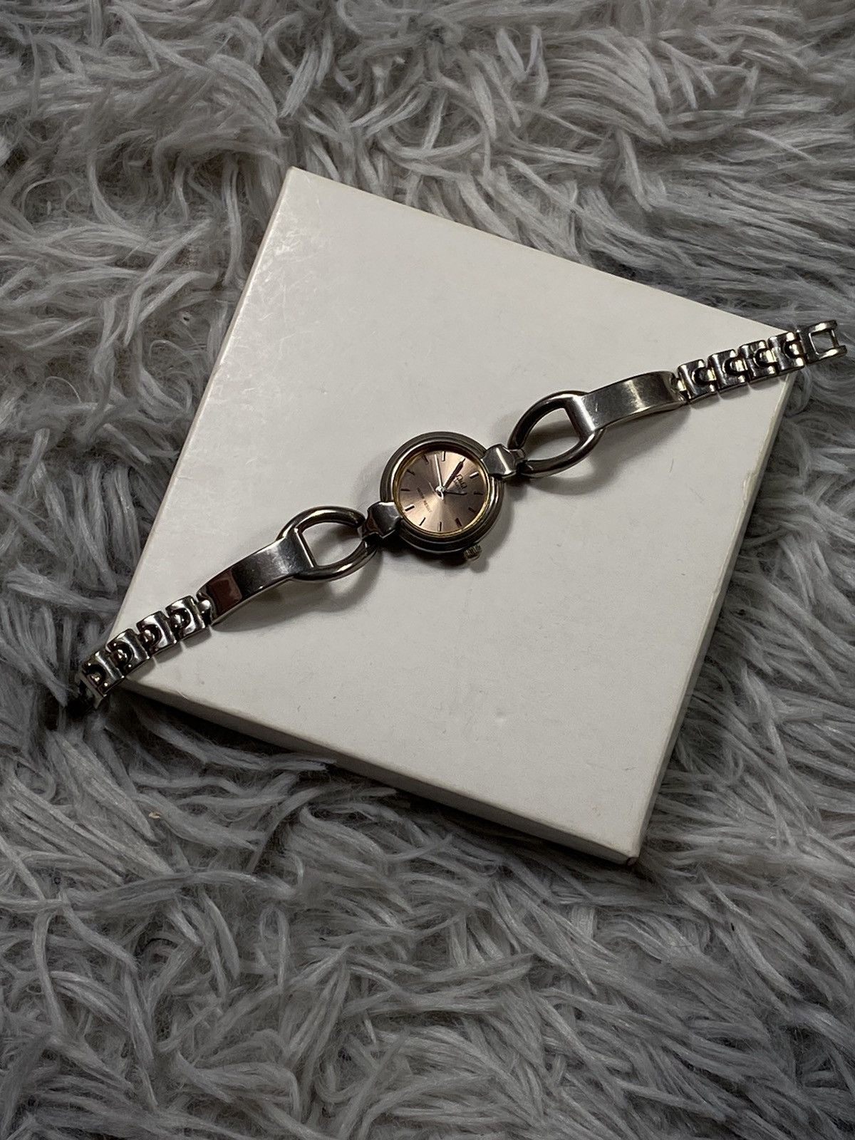 Japanese Brand × Jewelry × Vintage Q&Q Rose Dial Bracelet Watch - Japanese Brand Size ONE SIZE - 8 Thumbnail