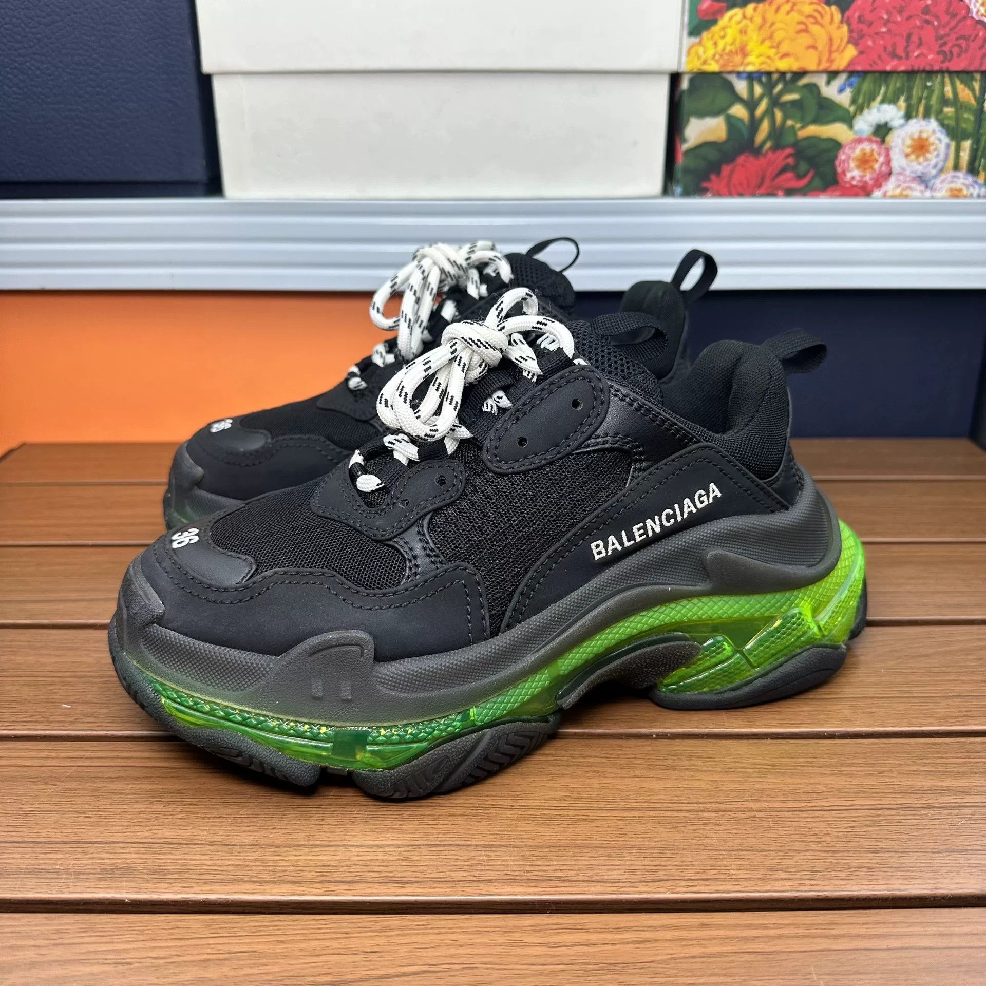 Balenciaga Balenciaga Green Lowtop Sneakers it_36 Women Size US 6 / IT 36 - 1 Thumbnail