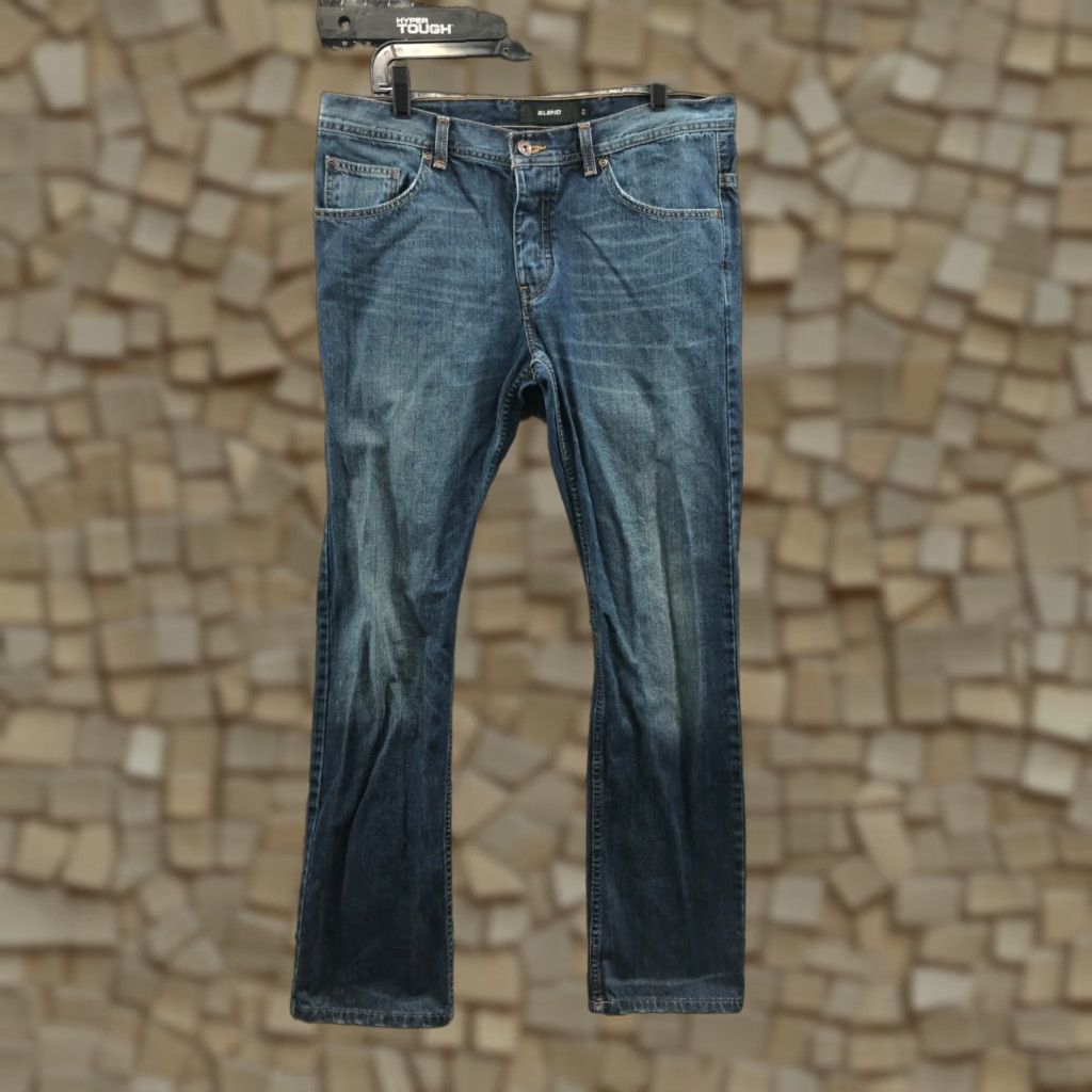 Vintage Blend Jeans Mens Size 33 Dark Wash Blue Denim Straight Leg Mid Rise 34 In Inseam 5-Pocket Brand Blend Regular Cotton Blend Jeans Mens Size US 33 - 1 Thumbnail