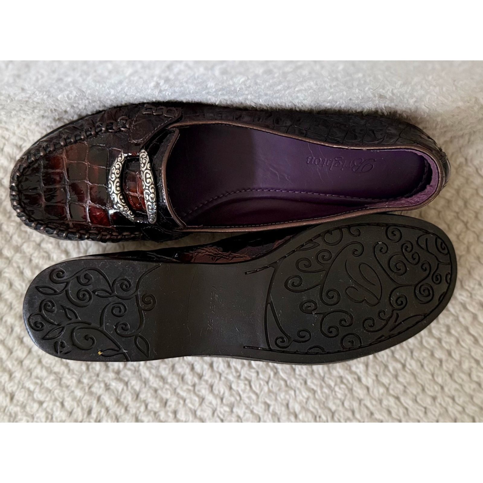 Brighton Brighton 8 1/2 Dark Brown Croc Embossed Leather Loafers Size US 8.5 / IT 38.5 - 6 Thumbnail
