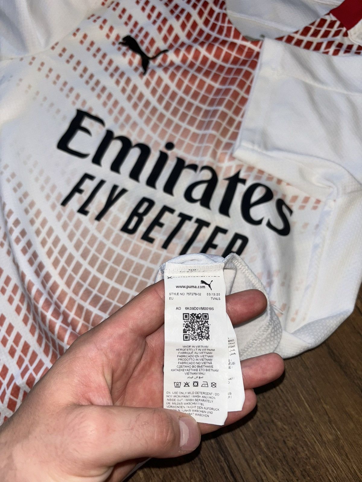 Adidas AC MILAN 20/21 AWAY FOOTBALL SHIRT JERSEY PUMA 757278-02 Size US XS / EU 42 / 0 - 6 Thumbnail