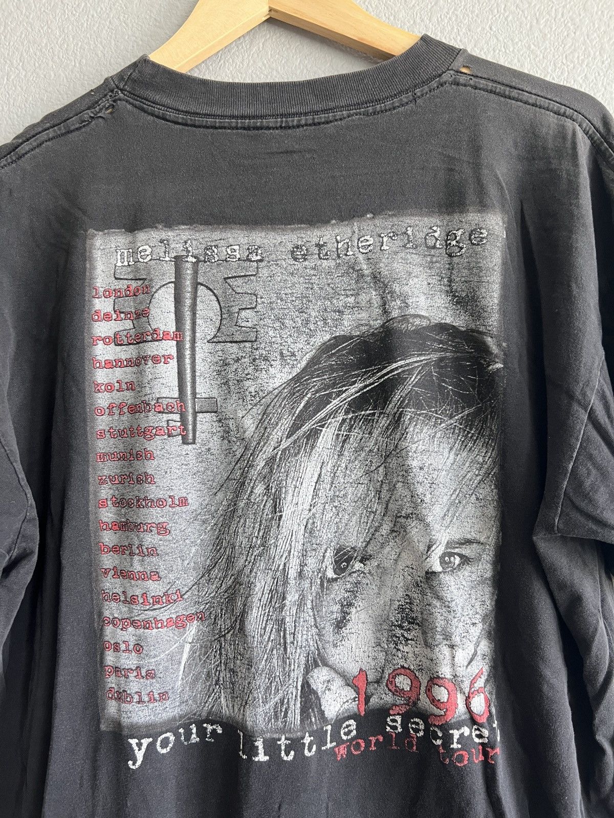 Band Tees × Vintage Vintage 1996 Band Tee Faded Melissa Etheridge Size US XL / EU 56 / 4 - 6 Thumbnail