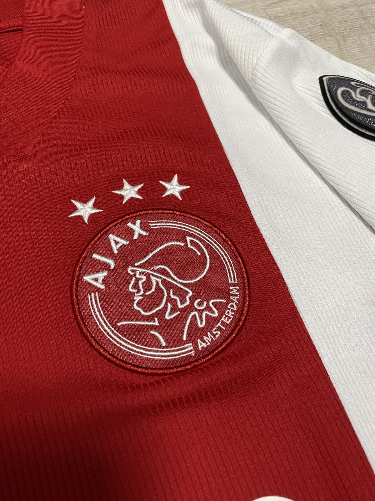 Adidas AJAX Amsterdam Adidas Jersey Patch Liga Champion size L Size US L / EU 52-54 / 3 - 5 Thumbnail