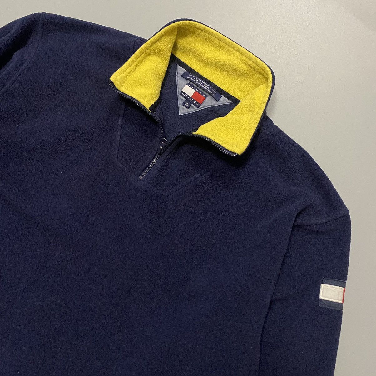 Tommy Hilfiger Tommy Hilfiger Vintage Blue Big Logo Fleece Size Mens M Size US M / EU 48-50 / 2 - 3 Thumbnail