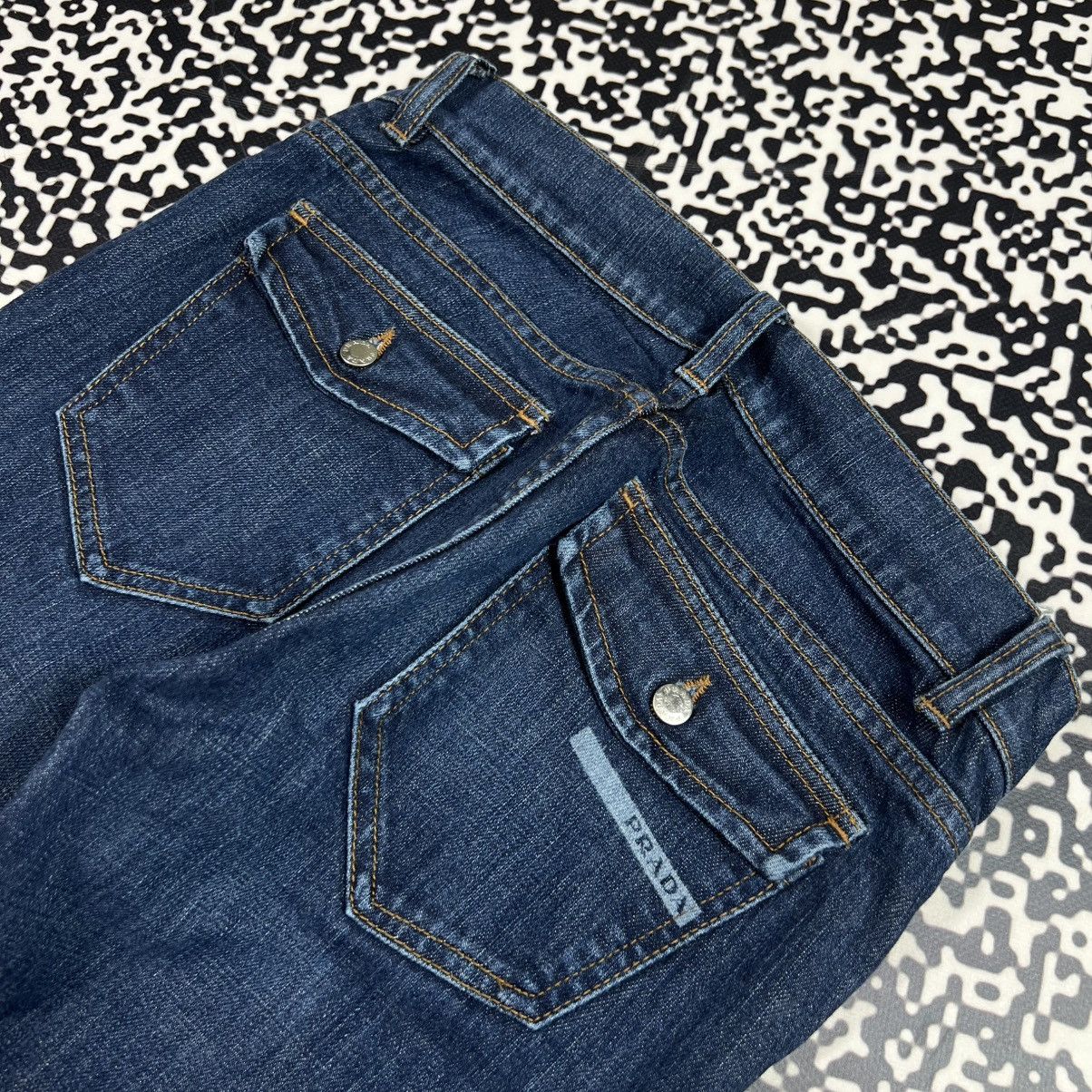 Prada Vintage Y2K Prada Logo Luxury Casual Jeans Size 26" / US 2 / IT 38 - 6 Thumbnail