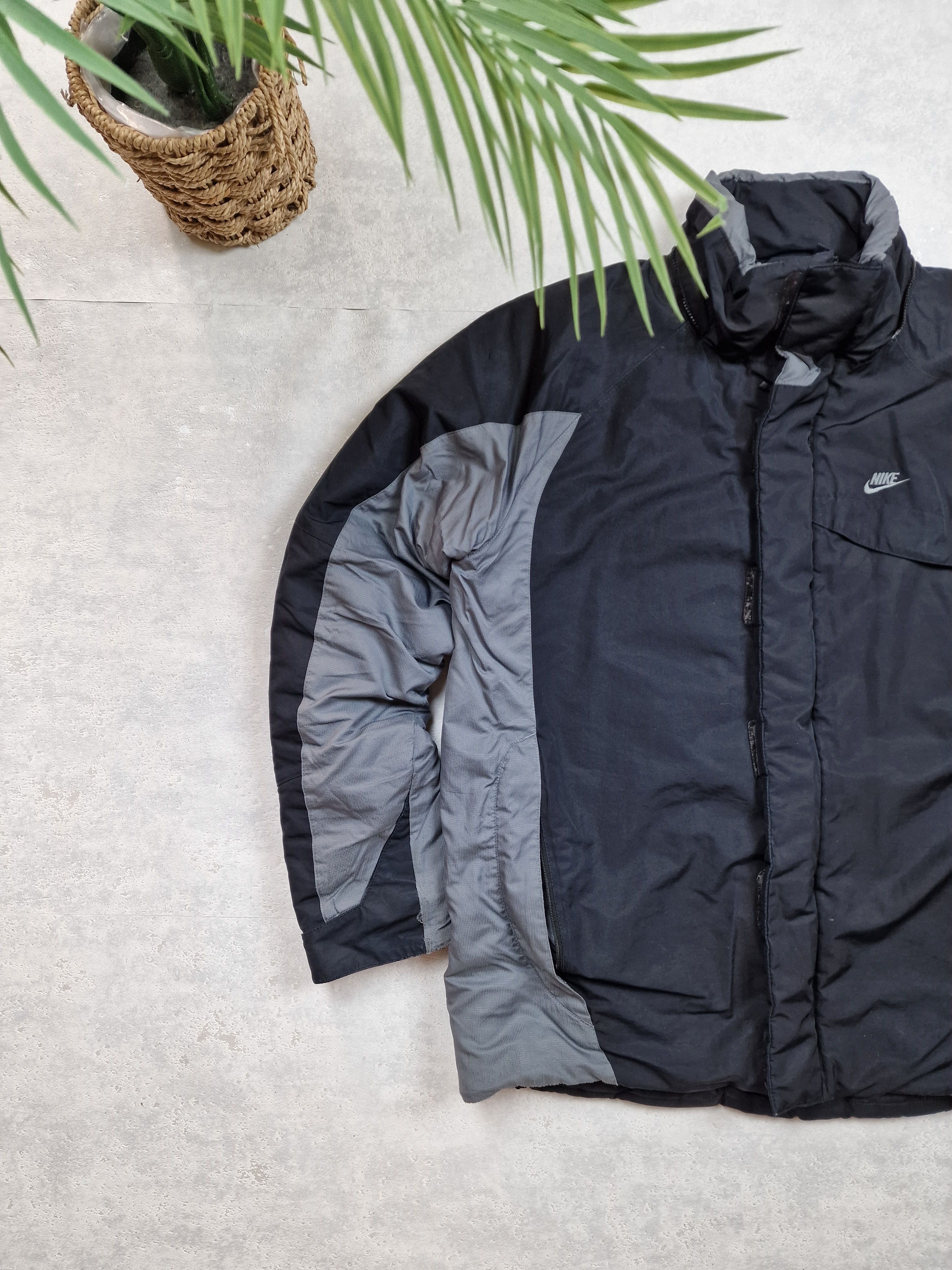 Nike × Streetwear × Vintage 00s Nike Retro Logo Vintage Y2K Puffer  