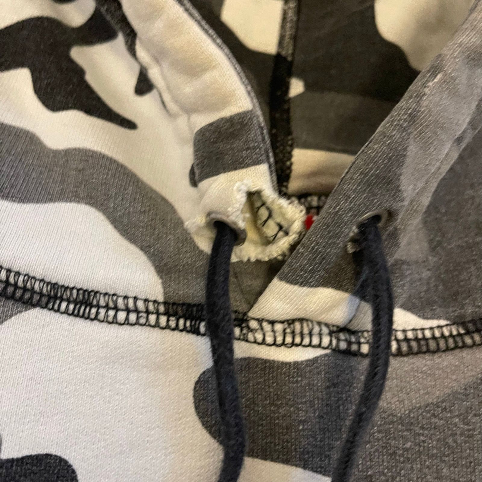 Supreme Supreme Fall 2013 Snow Camo Box Logo Hoodie Size US L / EU 52-54 / 3 - 3 Thumbnail