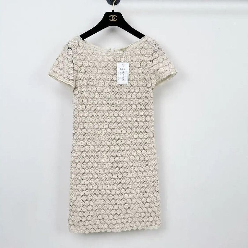 Burberry Burberry Off-White Women's Dress in XS Size Size XS / US 0-2 / IT 36-38 - 1 Thumbnail