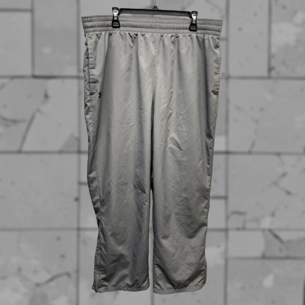 Under Armour Under Armour Pants Jogger Mens 2XL Gray Athletic Drawstring Regular Size Type: Pants Mens 2XL Gray Athletic Drawstring Jogger Size US 39 - 1 Thumbnail