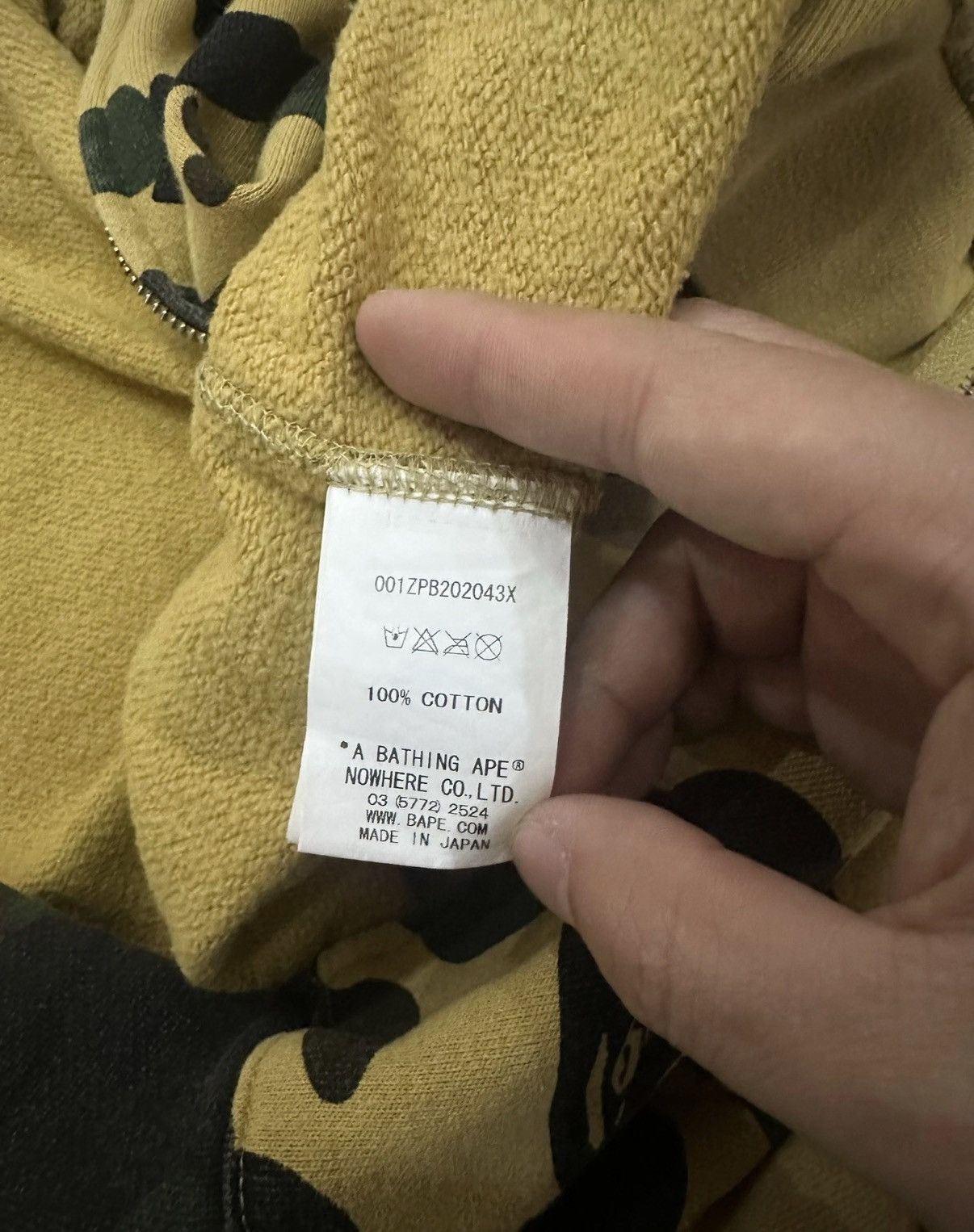 Bape BAPE 1st Yellow Camo Shark Hoodie K5 Size US S / EU 44-46 / 1 - 4 Thumbnail