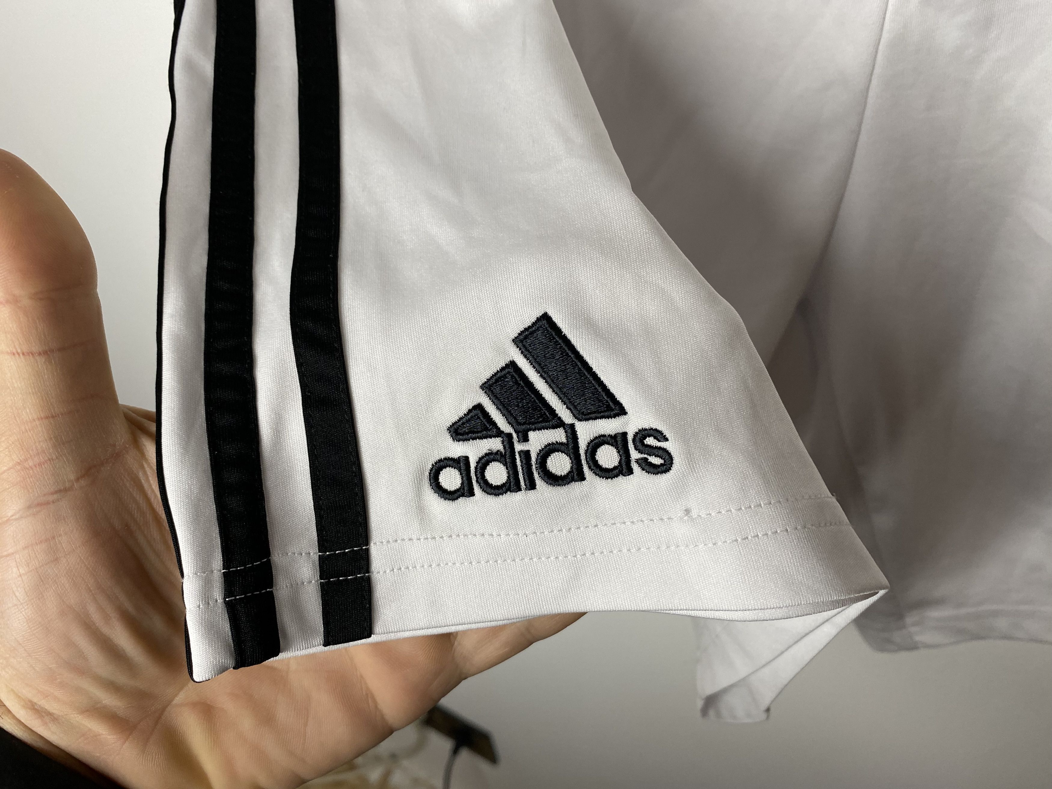 Adidas BEŞİKTAŞ BESIKTAS 2022 2023 HOME FOOTBALL SOCCER SHORTS Size US 32 / EU 48 - 5 Thumbnail