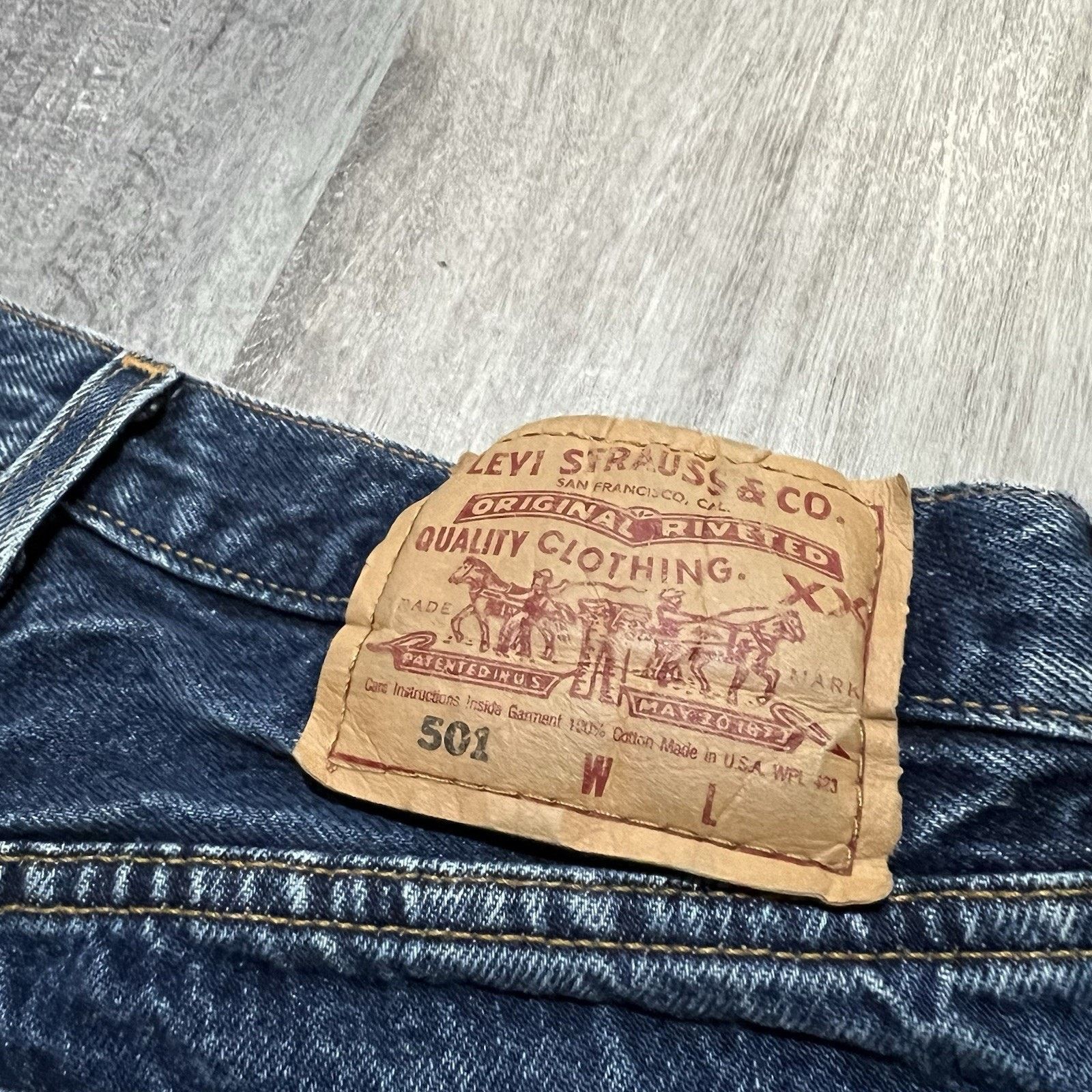 Levi's VTG Levis 501 Button Fly Dark Wash USA Daisy Duke Shorts Size 27" / US 4 / IT 40 - 4 Thumbnail