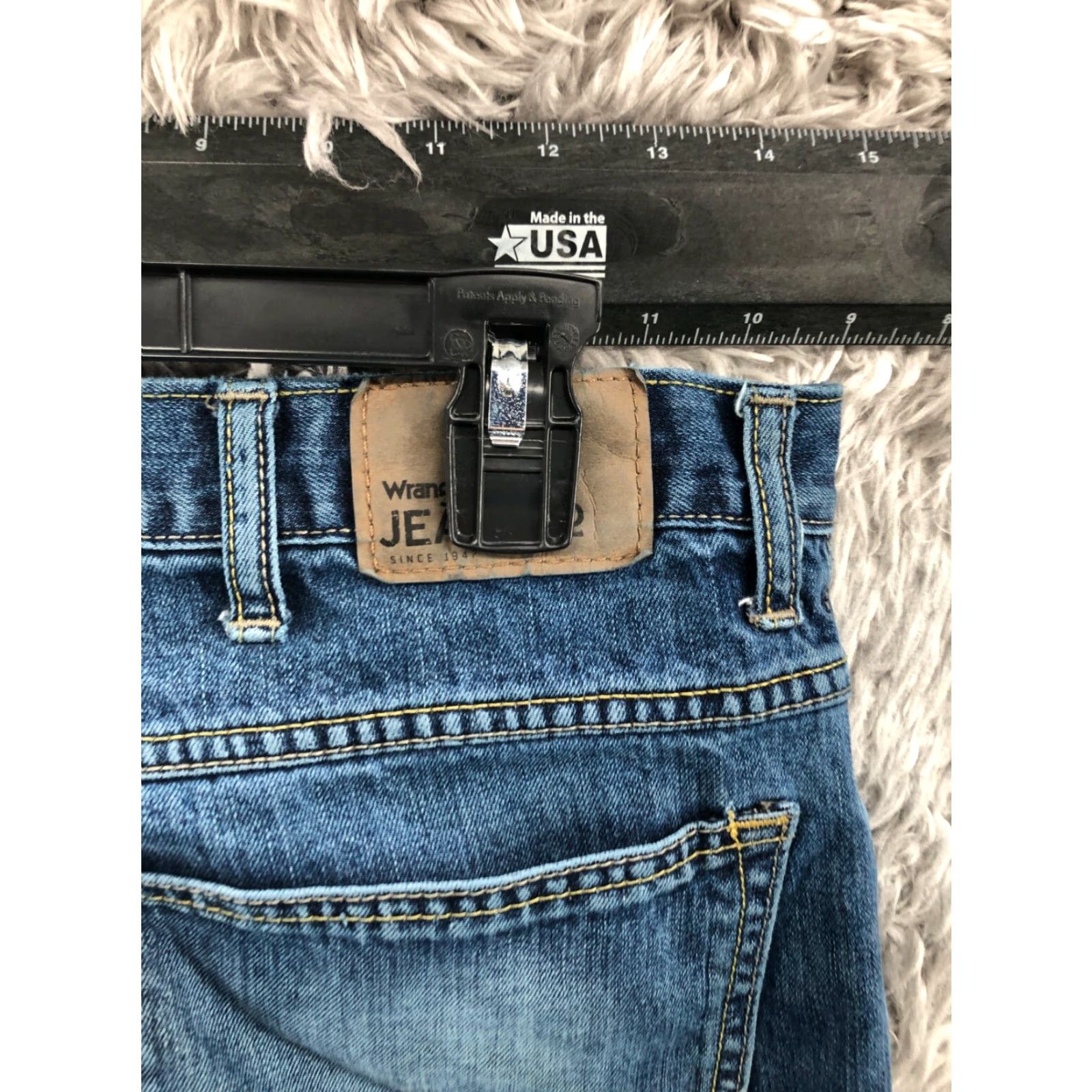 Wrangler Wrangler Jeans Relaxed Straight 36x30 Mens Blue 5-Pocket Denim Belt Loops Regular Vintage: No (remove N/A) Size US 36 / EU 52 - 6 Thumbnail