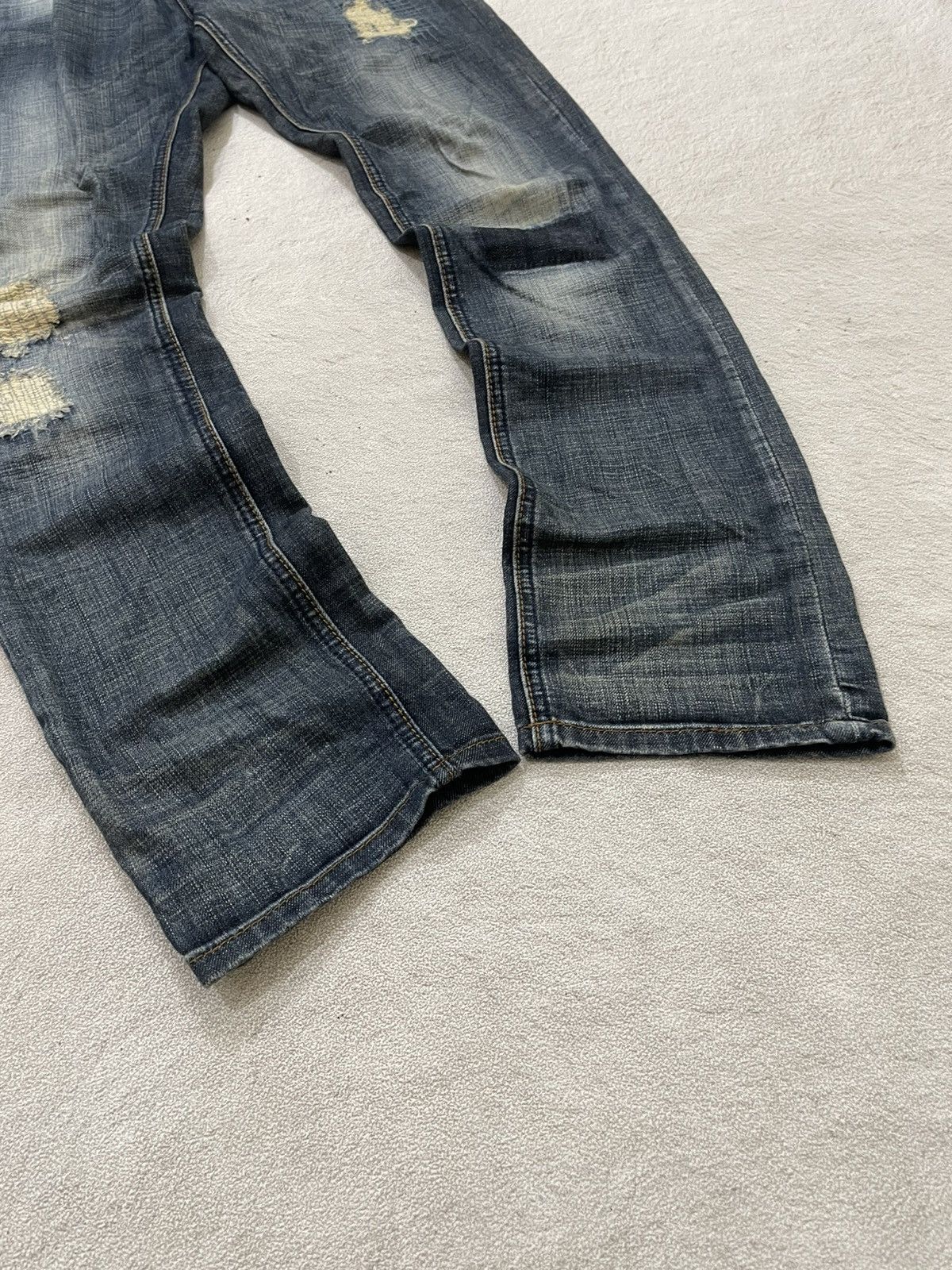 Japanese Brand 00s Japan Heavy fading and distressing Knee repair patch LGB Size US 33 - 3 Thumbnail
