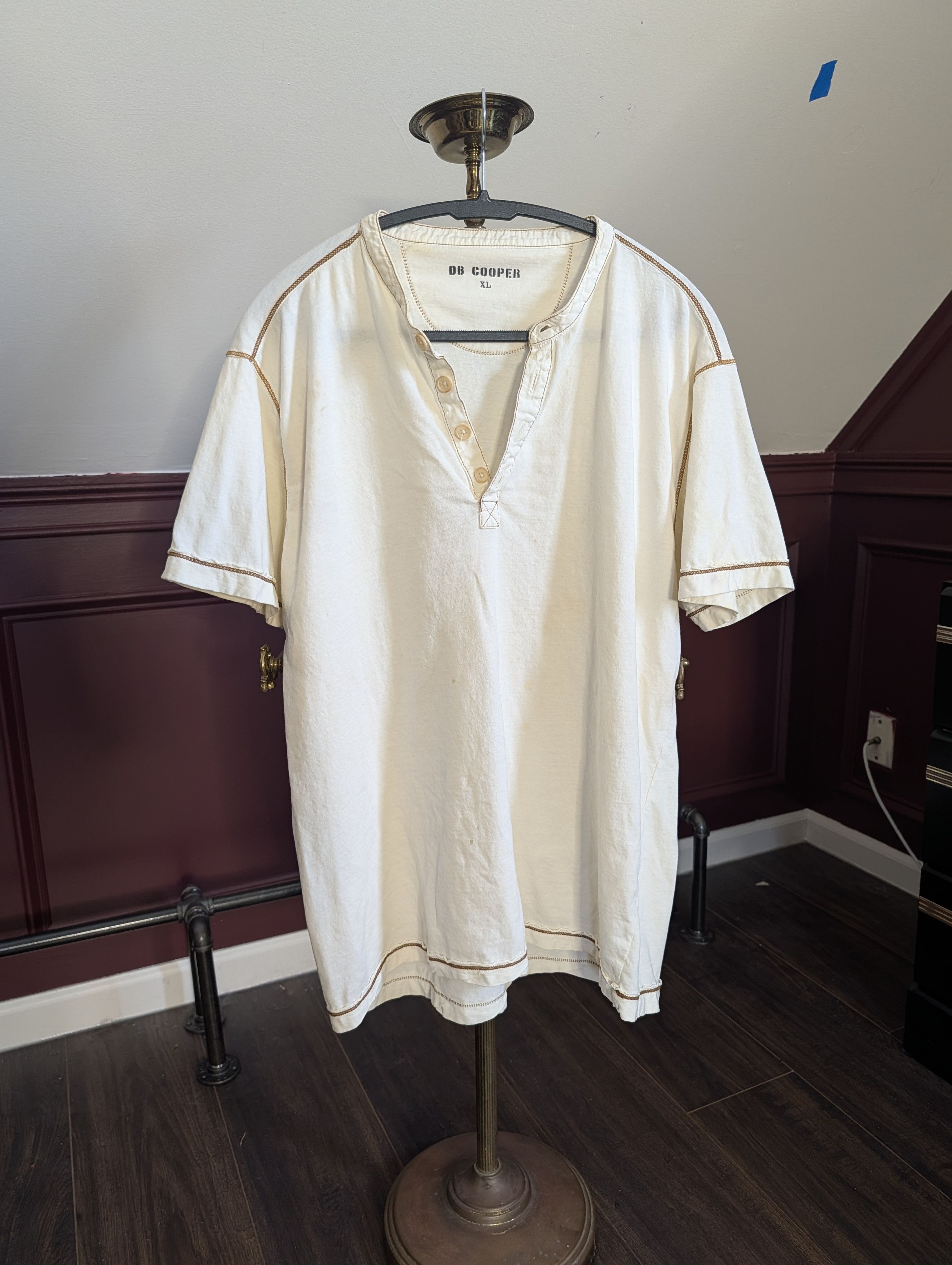 D.B. COOPER vtg white chain stitch henley short slv t-shirt