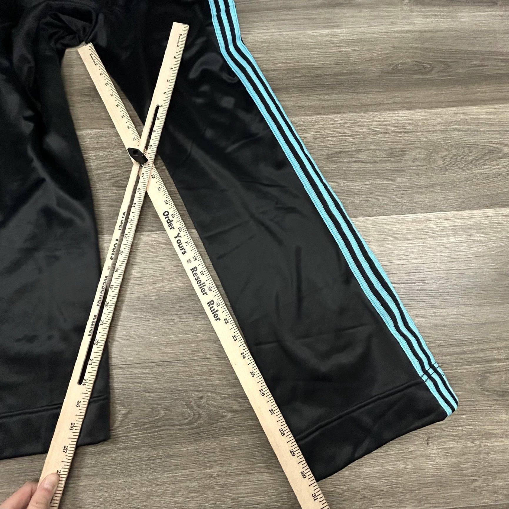 Adidas VINTAGE adidas Track Pants Womens Small Black Blue 3 Stripe USA 70s Keyrolan Wide-Leg Pockets Zip Pocket Elastic Waist Size 28" / US 6 / IT 42 - 7 Thumbnail