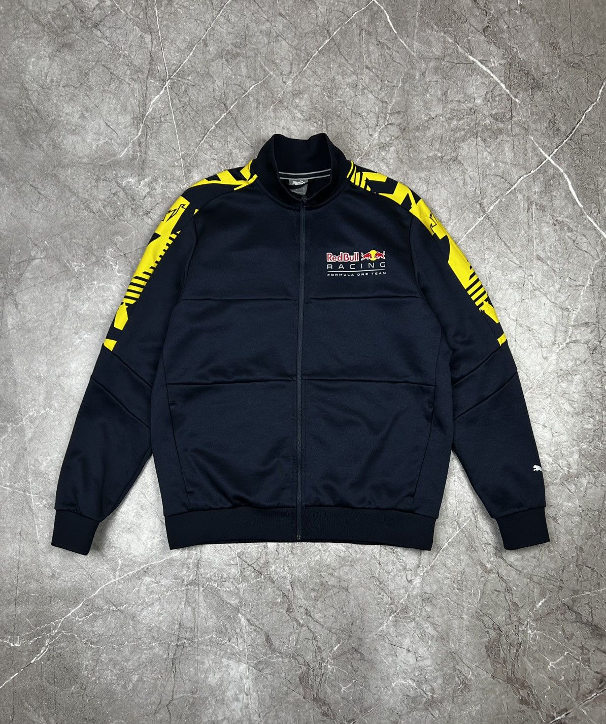 Puma Vintage Honda Red Bull Racing Jacket F1 Aston Martin Puma Size US L / EU 52-54 / 3 - 1 Thumbnail