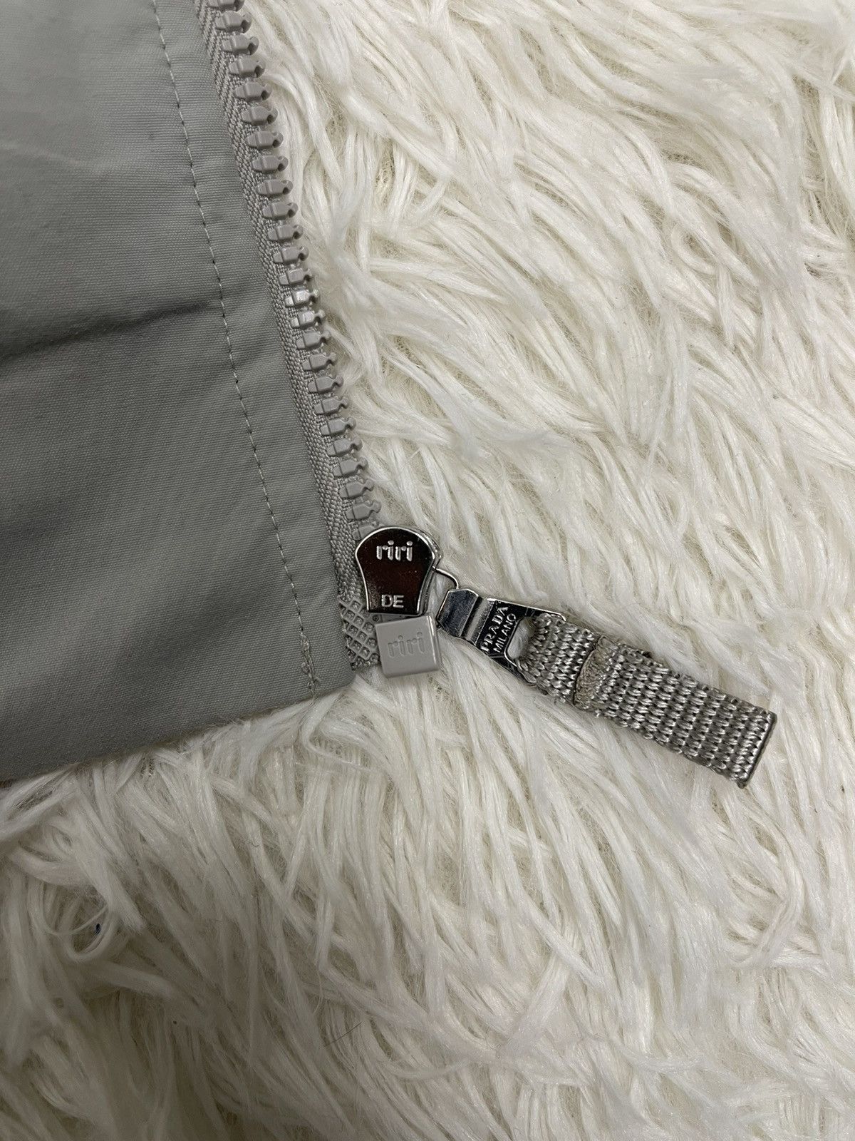 Prada Prada Nylon Shell Gore-Tex Windstopper Jacket 2009 Grey Size US M / EU 48-50 / 2 - 16 Thumbnail