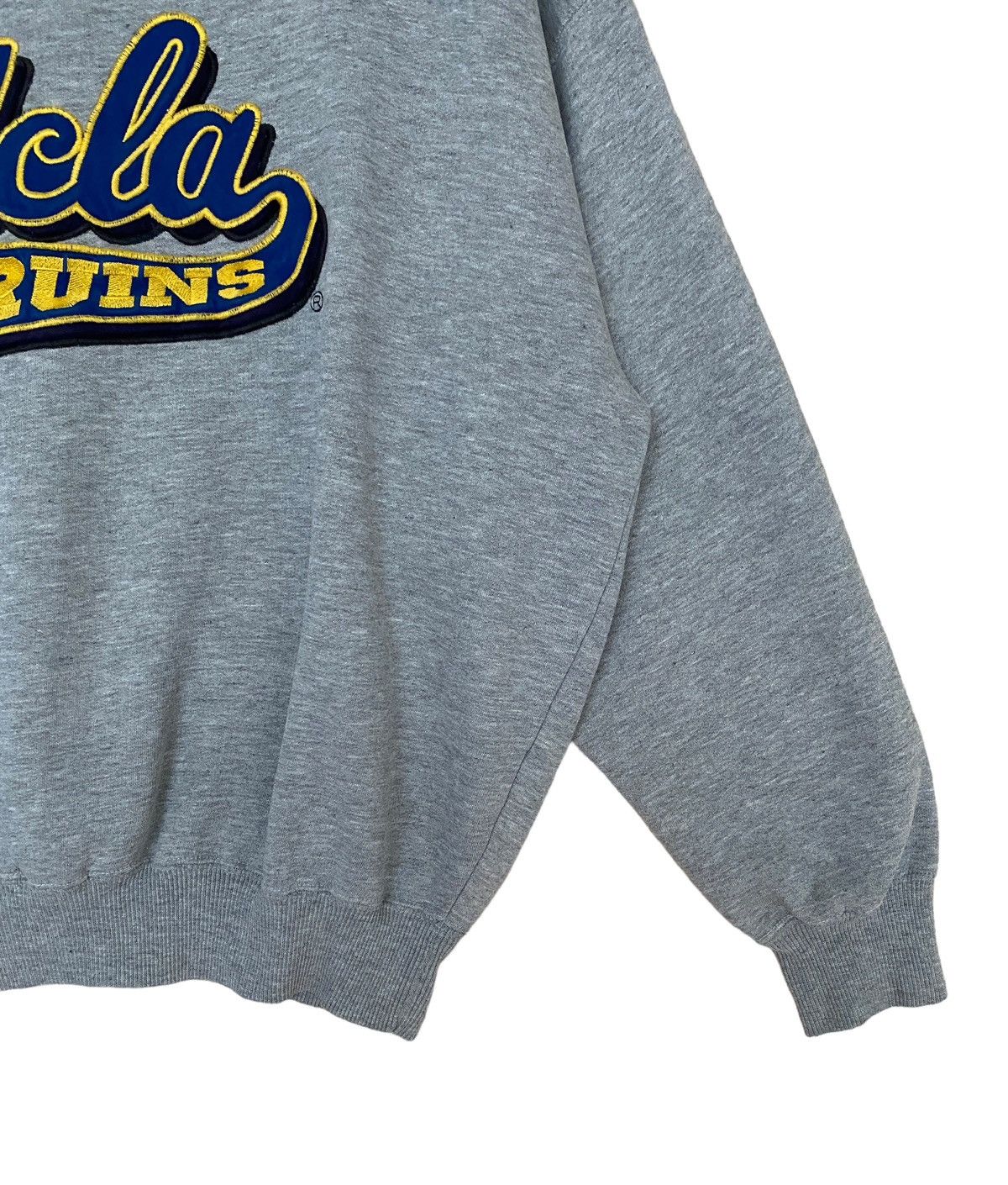 Levi's Vintage Brand University Ucla Sweatshirt 1990s Size US L / EU 52-54 / 3 - 4 Thumbnail