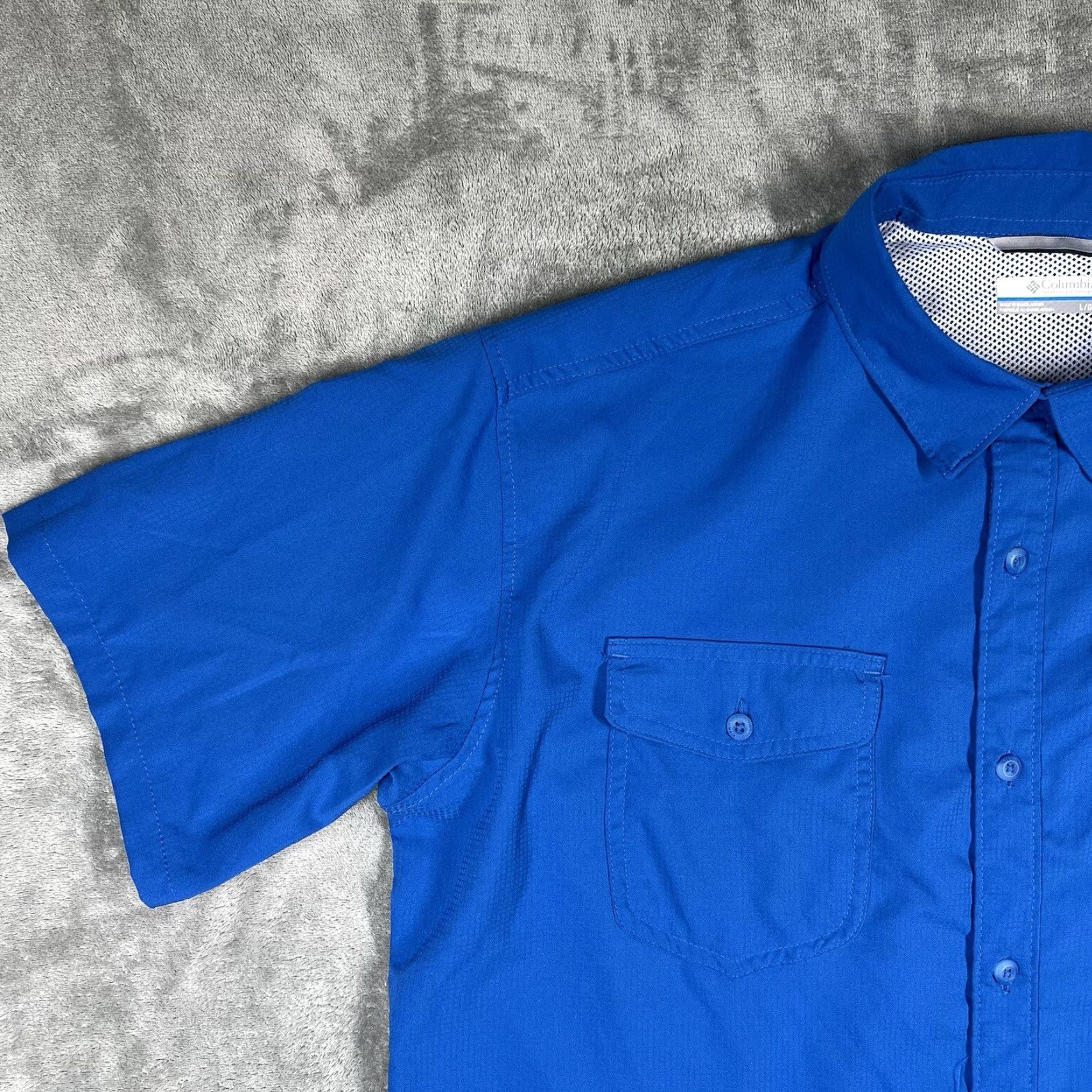 Vintage Columbia Shirt PFG Mens L Blue Omni-Wick Shield Short Sleeve Button-Up Size US L / EU 52-54 / 3 - 2 Thumbnail