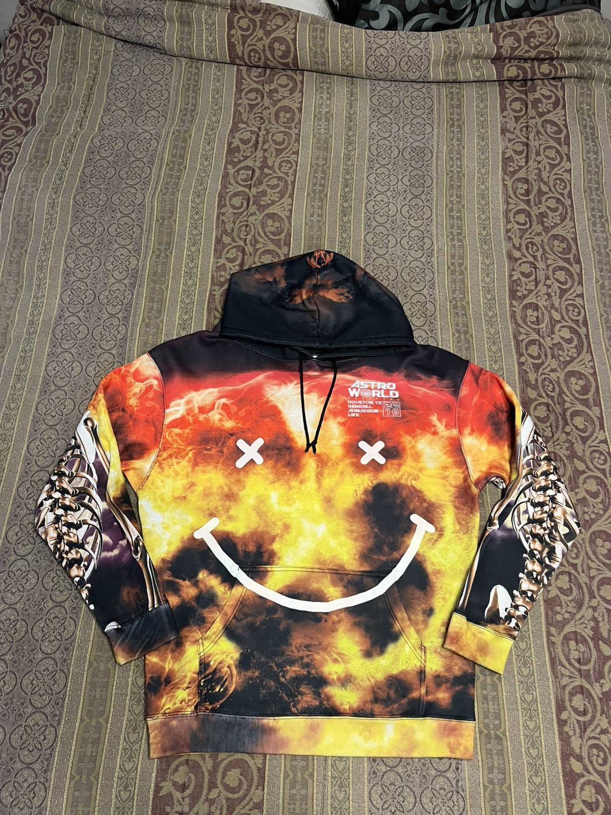 Travis Scott Travis Scott 2019 Astroworld Skeleton Hoodie Size US L / EU 52-54 / 3 - 1 Thumbnail