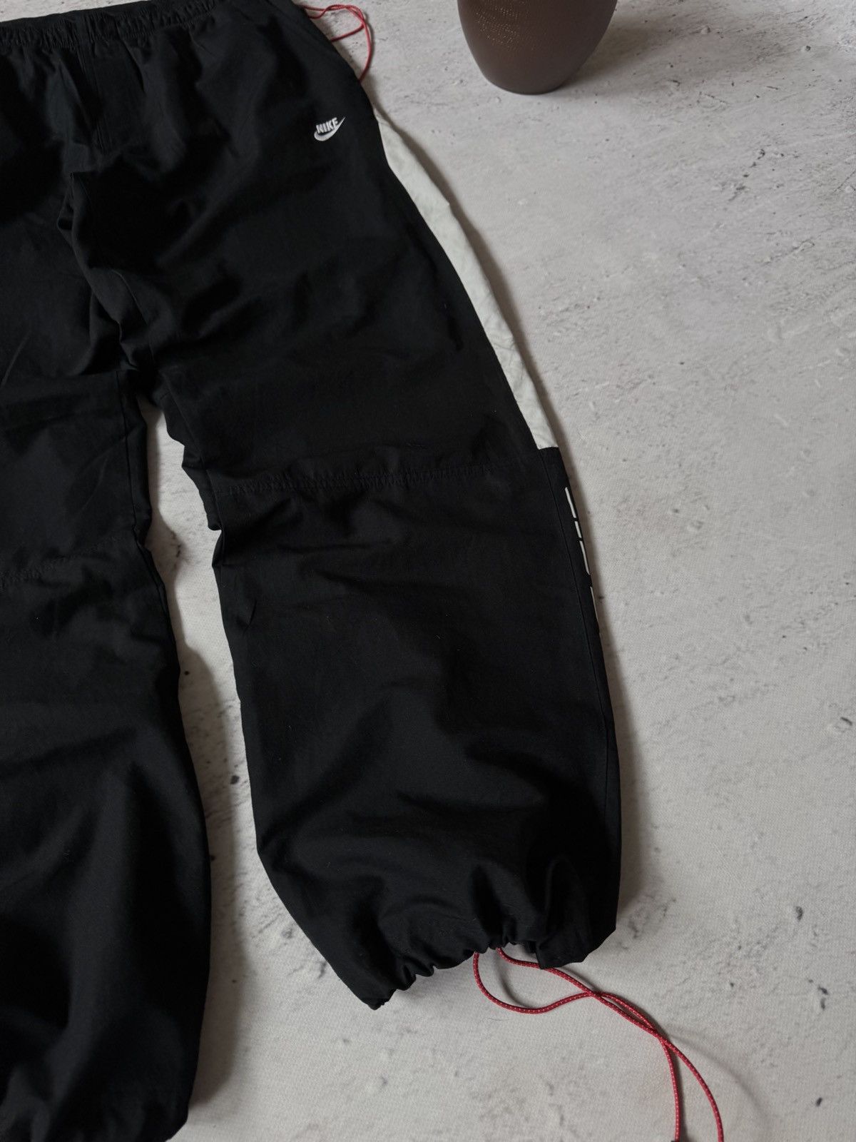 Nike × Vintage NIKE AIR MAX NYLON VINTAGE OVERSIZE BAGGY PANTS SWEATPANTS Size US 34 / EU 50 - 3 Thumbnail