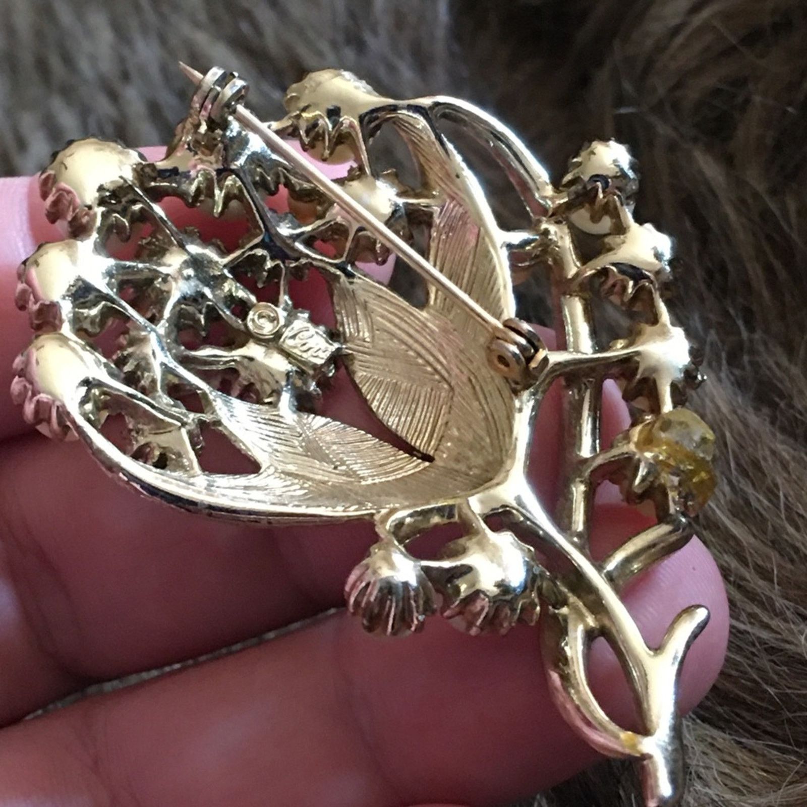 Vintage Vintage 50s Coro faux pearl gold cluster brooch Size ONE SIZE - 9 Thumbnail