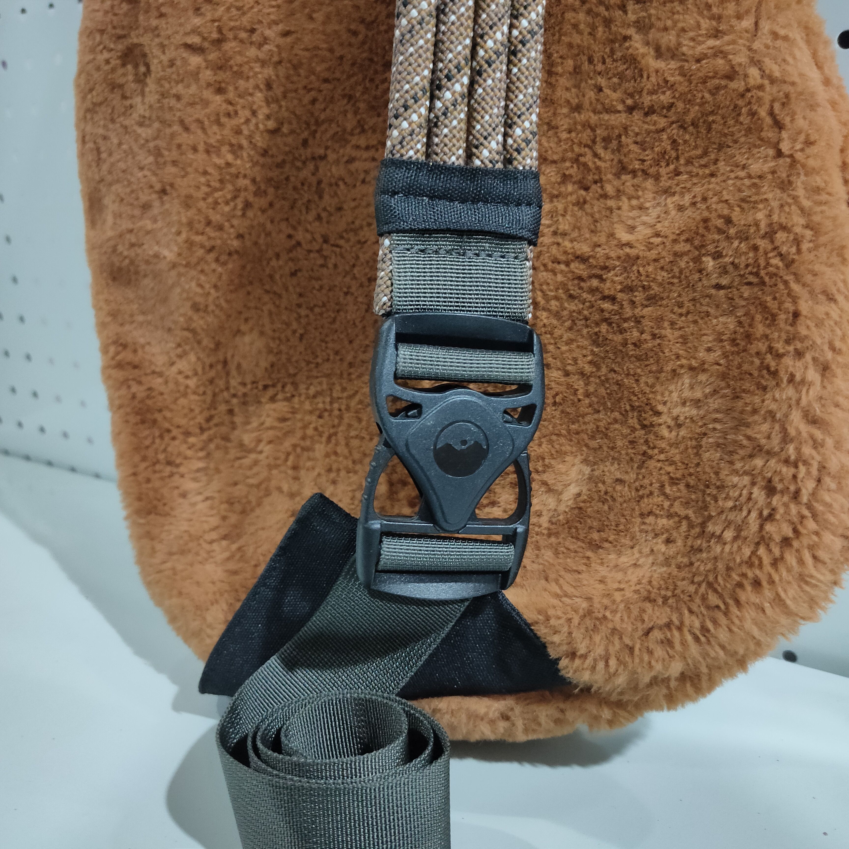 KAVU 🔥KAVU Rope Fuzz Sling Bag Crossbody Backpack Size ONE SIZE - 6 Thumbnail