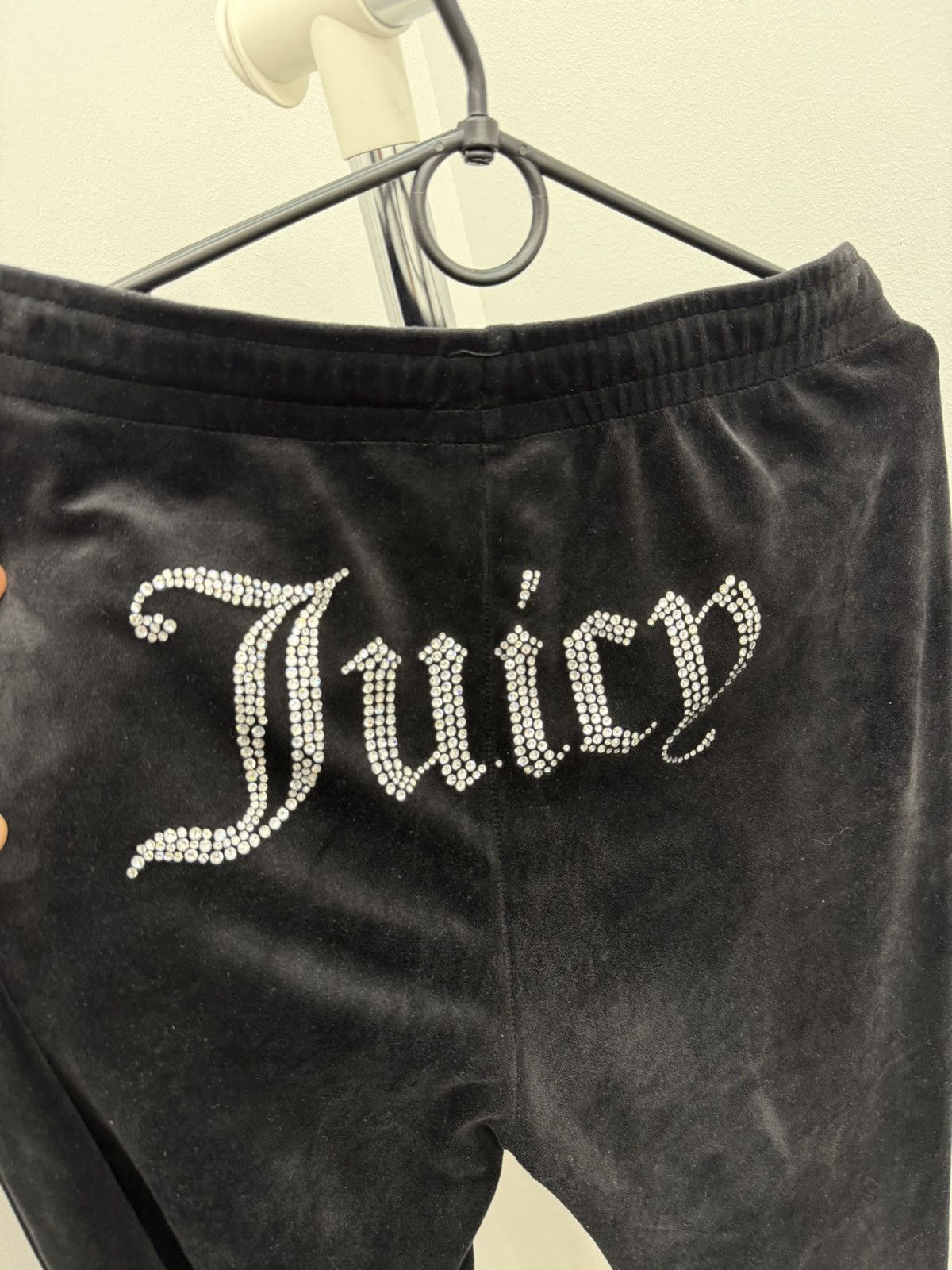 Juicy Couture Y2K Juicy Couture Big Logo Velvet Flared Sweatpants Size 30" / US 8 / IT 44 - 3 Thumbnail