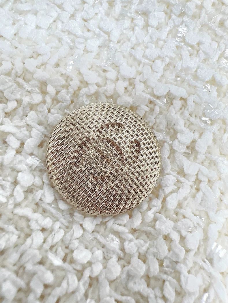 Chanel CHANEL 22S White Tweed Double-Breasted Coat Size M / US 6-8 / IT 42-44 - 4 Thumbnail