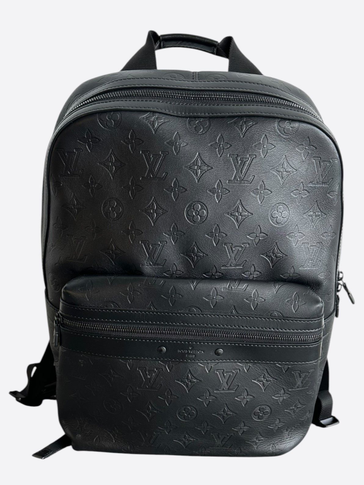 louis vuitton backpack men's black Monogram Eclipse Saumur – Luxuria & Co The christopher mm backpack is a mid Louis Vuitton Avenue Men's Backpack