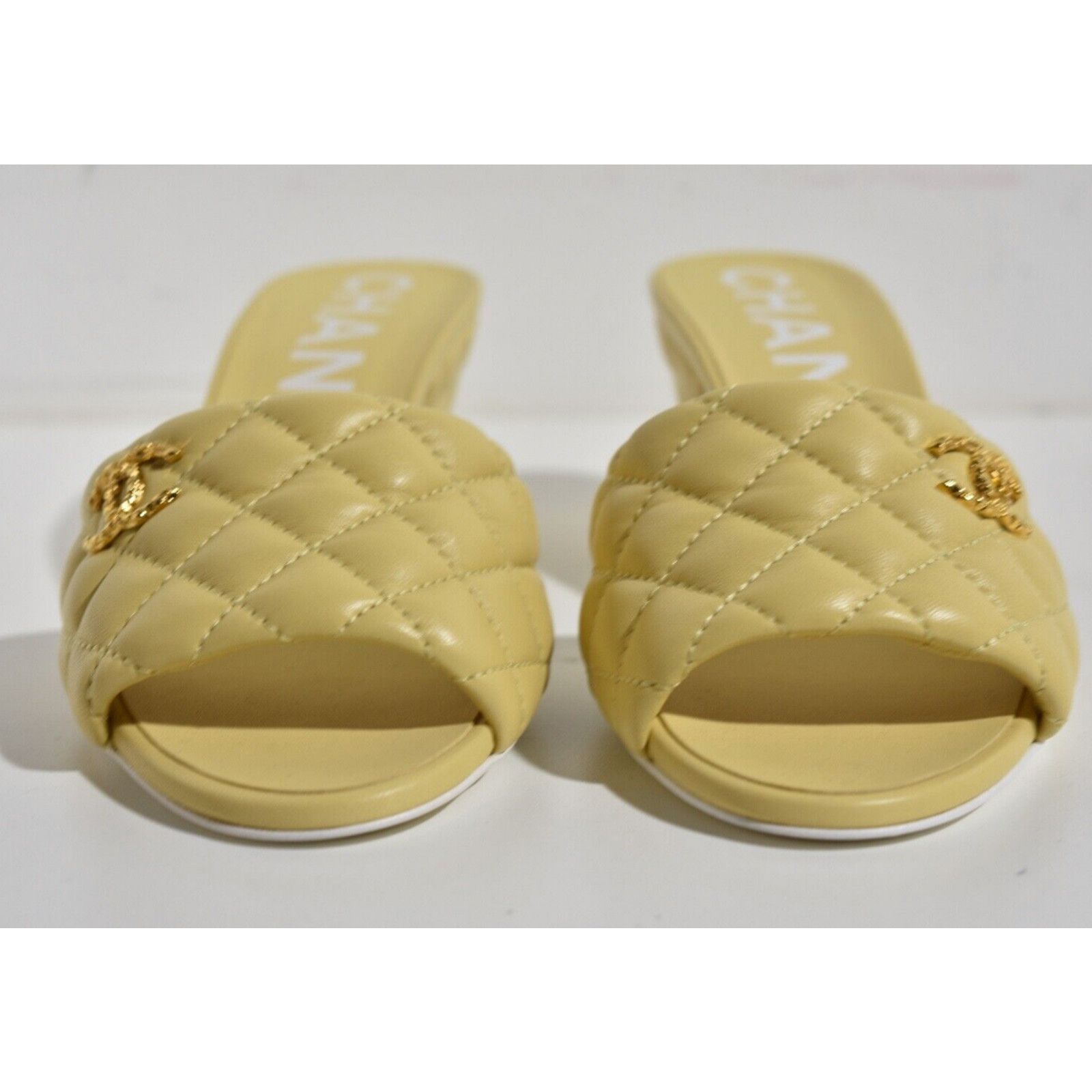 Chanel 22P Lambskin Quilted CC Logo Cone Heel Mule Slide Sandal 38 Size US 8 / IT 38 - 7 Thumbnail