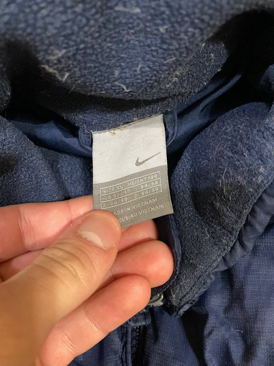 Nike Vtg Nike Puffer Jacket Down Zip Up Y2K Navy Swoosh Size US XL / EU 56 / 4 - 2 Thumbnail