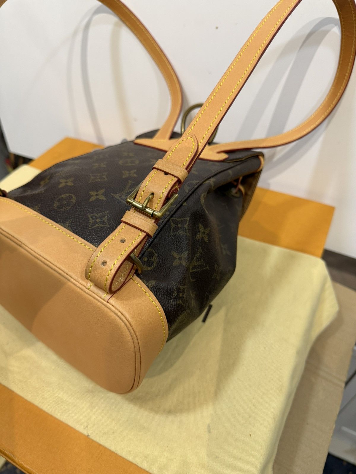 Louis Vuitton Louis vuitton backpack mm ( 2174 ) Size ONE SIZE - 7 Thumbnail
