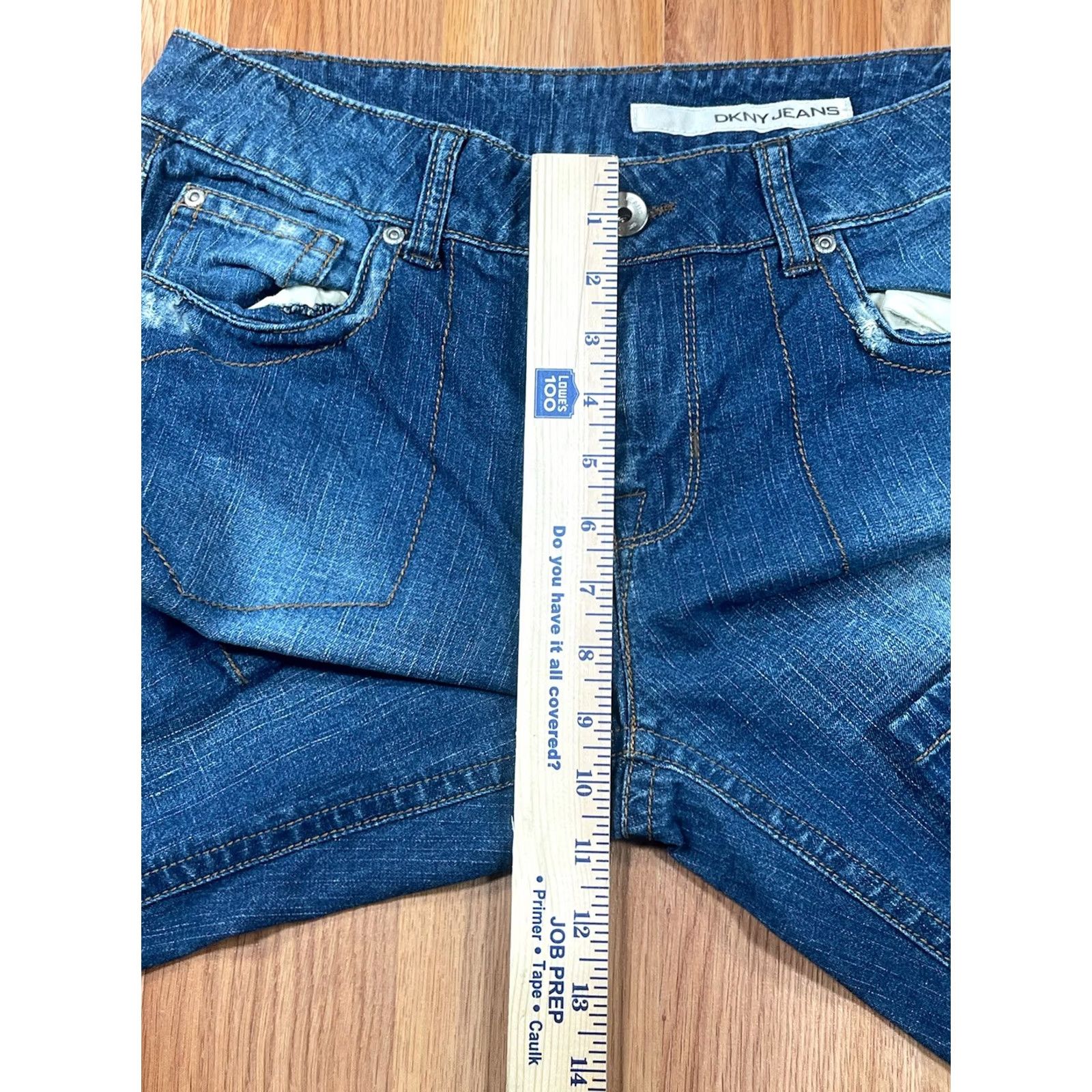 DKNY VINTAGE: No DKNY Jeans Straight Leg High Rise Blue Denim Distressed Womens Size 8 Jeans Distressed DKNY Blue Denim Jeans Size 30" / US 8 / IT 44 - 4 Thumbnail