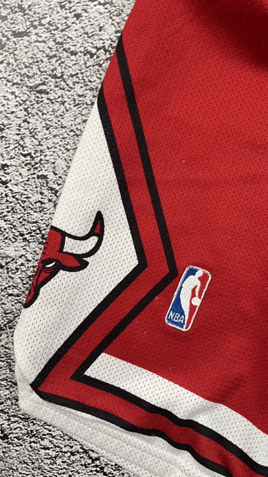 Champion × NBA × Vintage VTG 90’s Chicago Bulls NBA Michael Jordan champion shorts Size US 32 / EU 48 - 4 Thumbnail