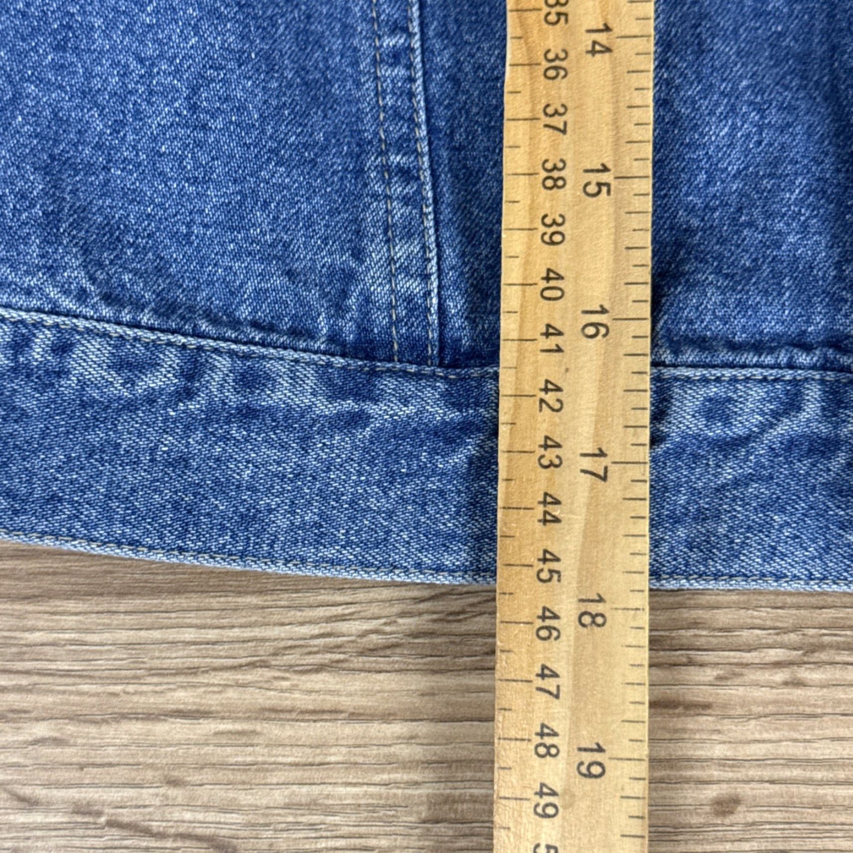 Tommy Hilfiger TOMMY HILFIGER Blue Denim Cropped Trucker Jacket Women's Size S Size 28" / US 6 / IT 42 - 4 Thumbnail