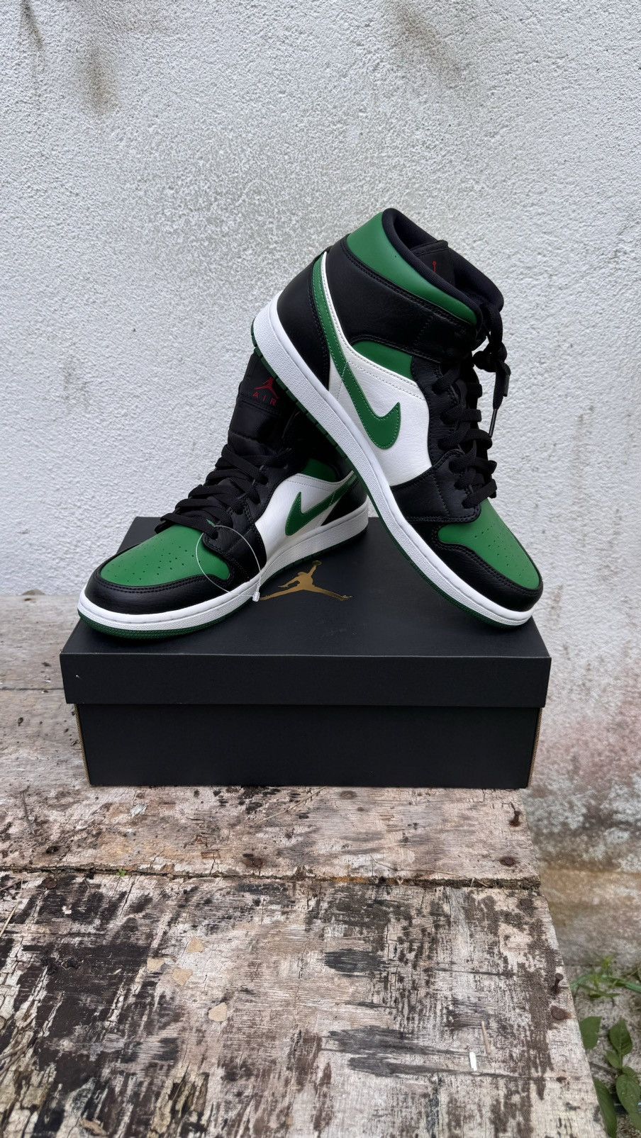 Jordan Brand × Nike Nike Air Jordan 1 Mid Black/Pine Green Size US 11 / EU 44 - 1 Thumbnail