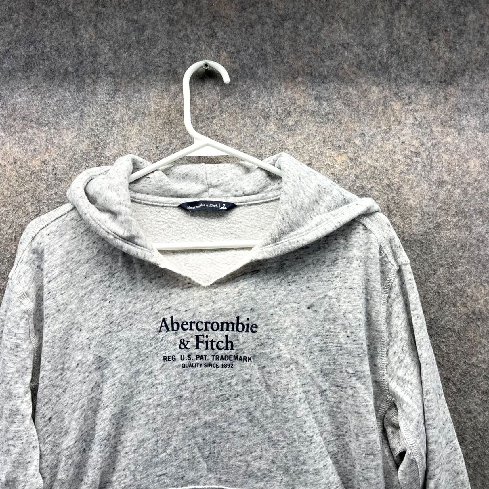 Abercrombie & Fitch Abercrombie & Fitch Sweater Women Small Hooded Pullover Fleece Gray Size S / US 4 / IT 40 - 6 Thumbnail