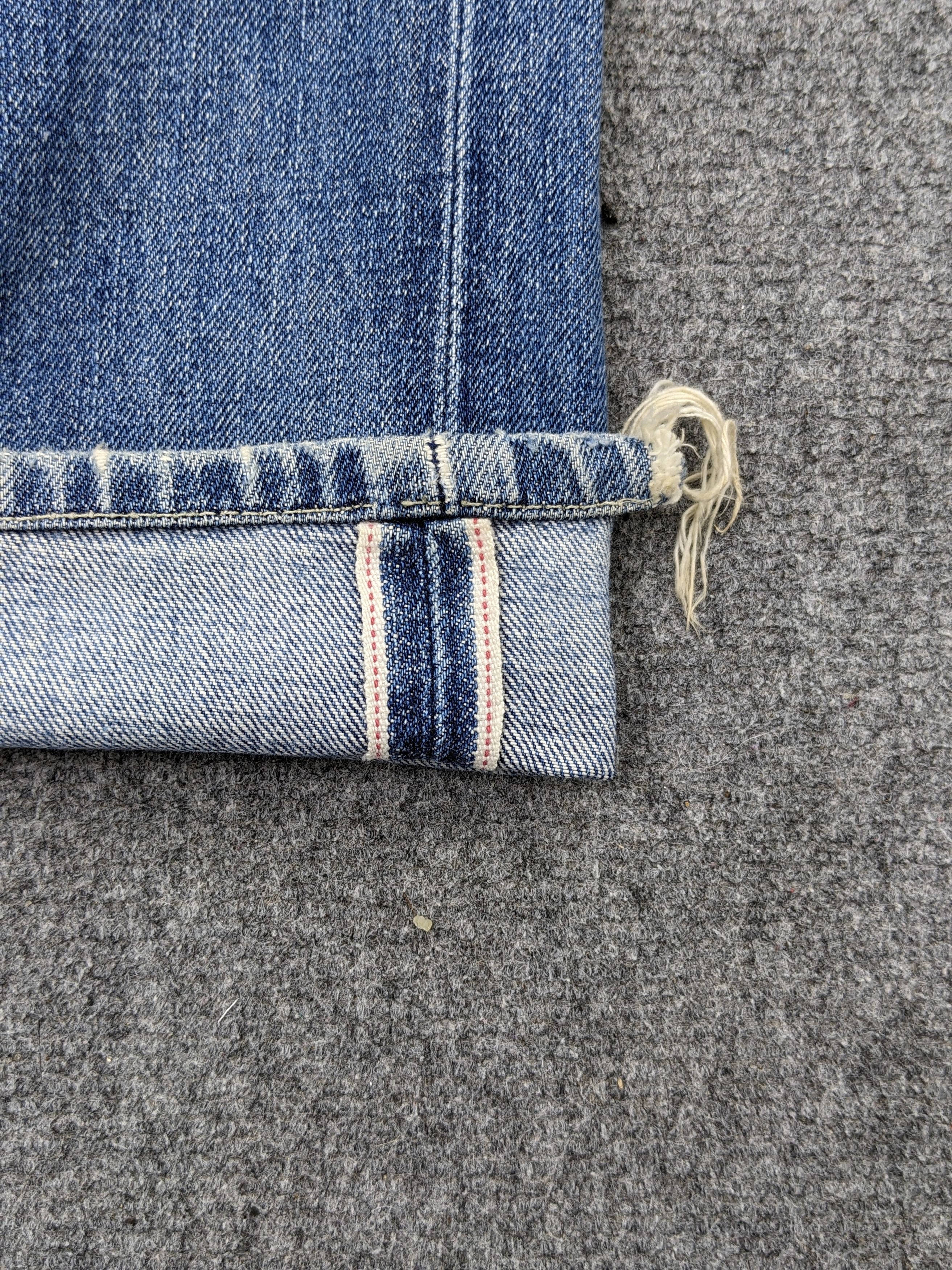 Levi's × Vintage Vintage 90s Levis 702 Selvadge Buckle Back Big E Jeans DJ21 Size US 28 / EU 44 - 9 Thumbnail