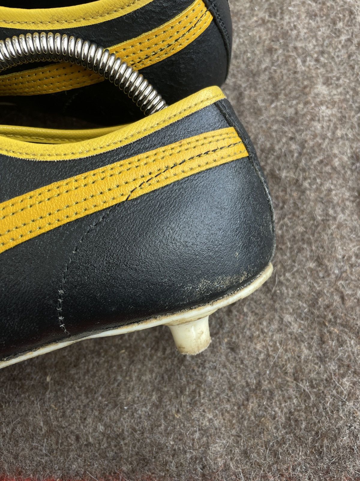 Puma 70s Vintage Puma Football Soccer Boots Size US 10 / EU 43 - 6 Thumbnail