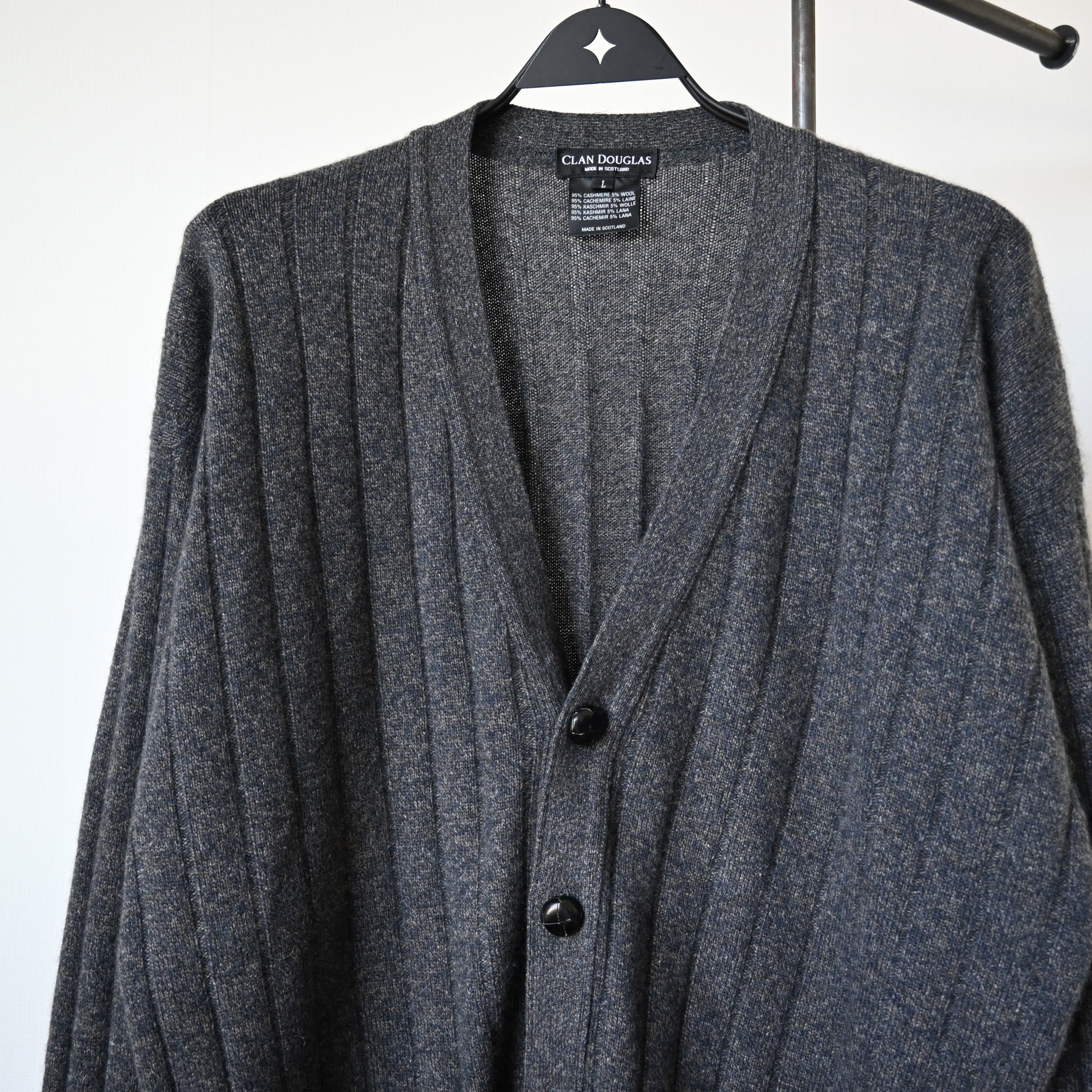 Vintage 1990s Clan Douglas 95% cashmere cardigan, made in Scotland Size US L / EU 52-54 / 3 - 5 Thumbnail
