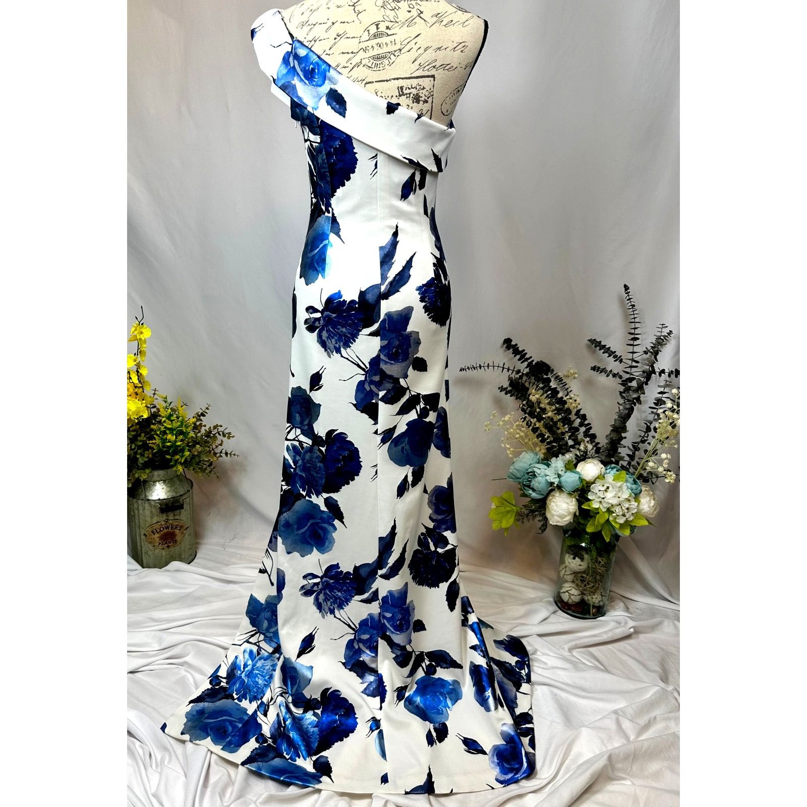 Other Black Halo Eve Dolan Floral One Shoulder Gown Blue Roses 4 Size S / US 4 / IT 40 - 15 Thumbnail