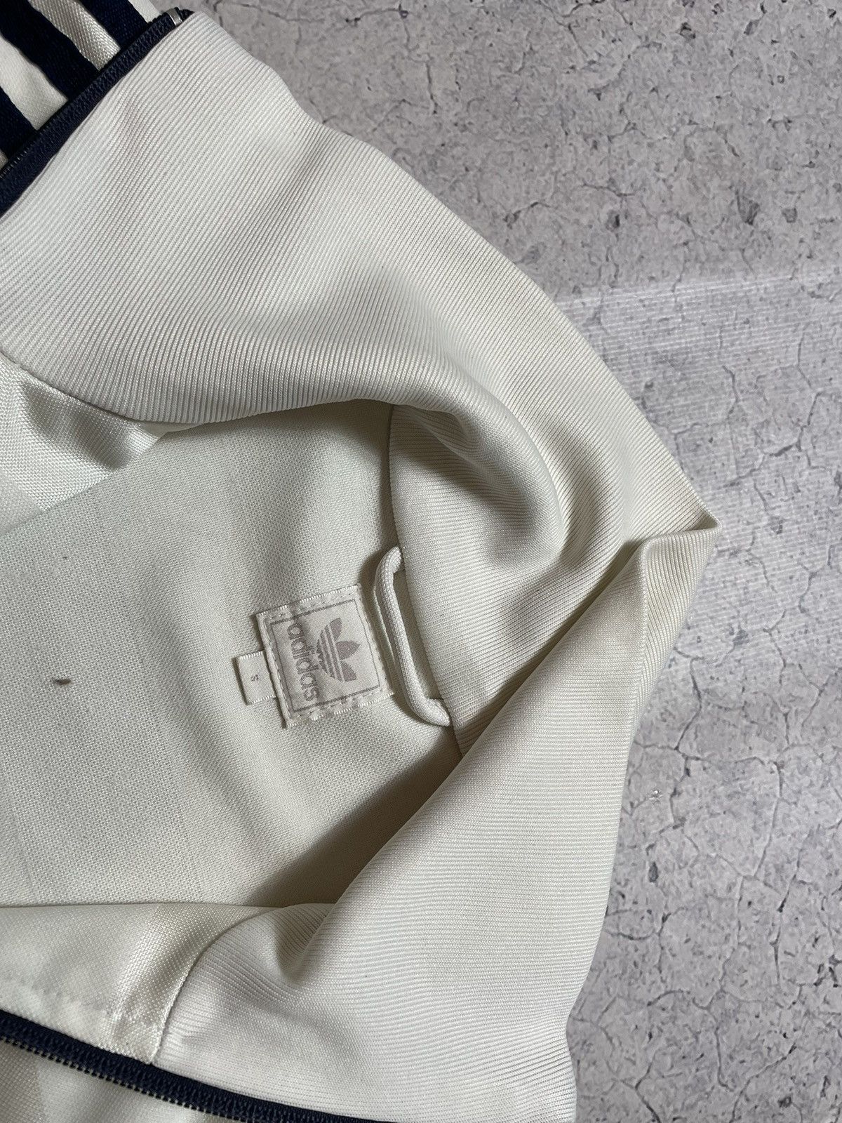 Adidas Vintage Adidas World Wide White Full Zip Track Jacket Size US S / EU 44-46 / 1 - 7 Thumbnail