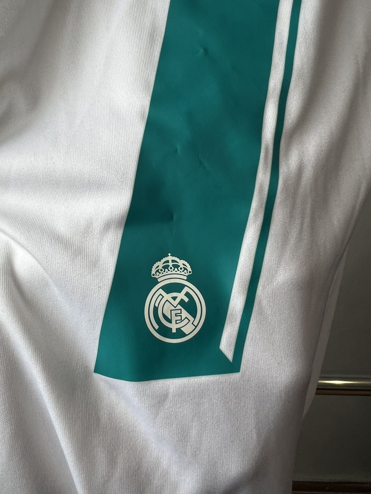 Adidas 2017/18 REAL MADRID #7 RONALDO HOME SOCCER JERSEY SHIRT M Size US M / EU 48-50 / 2 - 16 Thumbnail