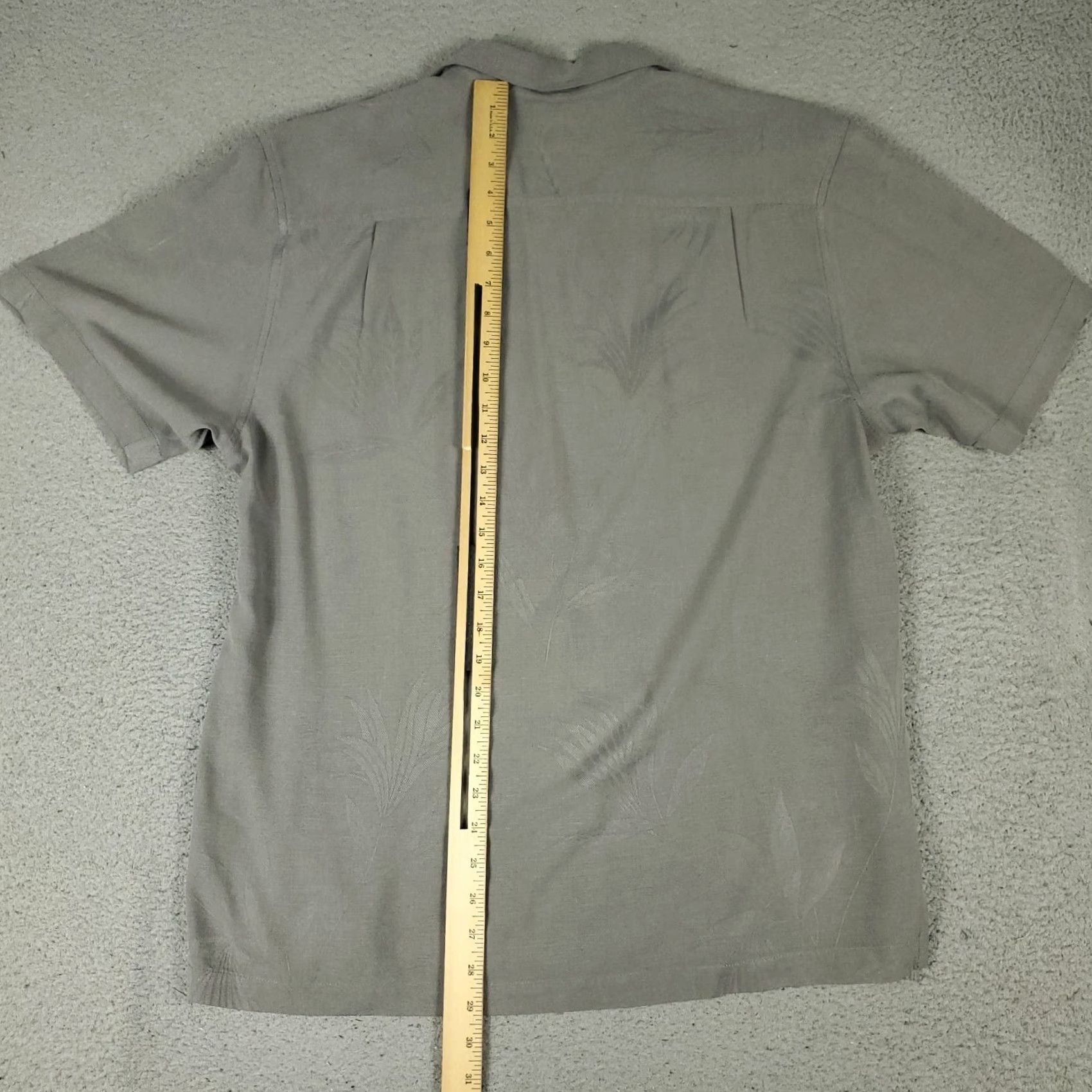 Tommy Bahama Tommy Bahama Shirt Mens M Gray Silk Hawaiian Button Up Short Sleeve Shirt Size US M / EU 48-50 / 2 - 3 Thumbnail