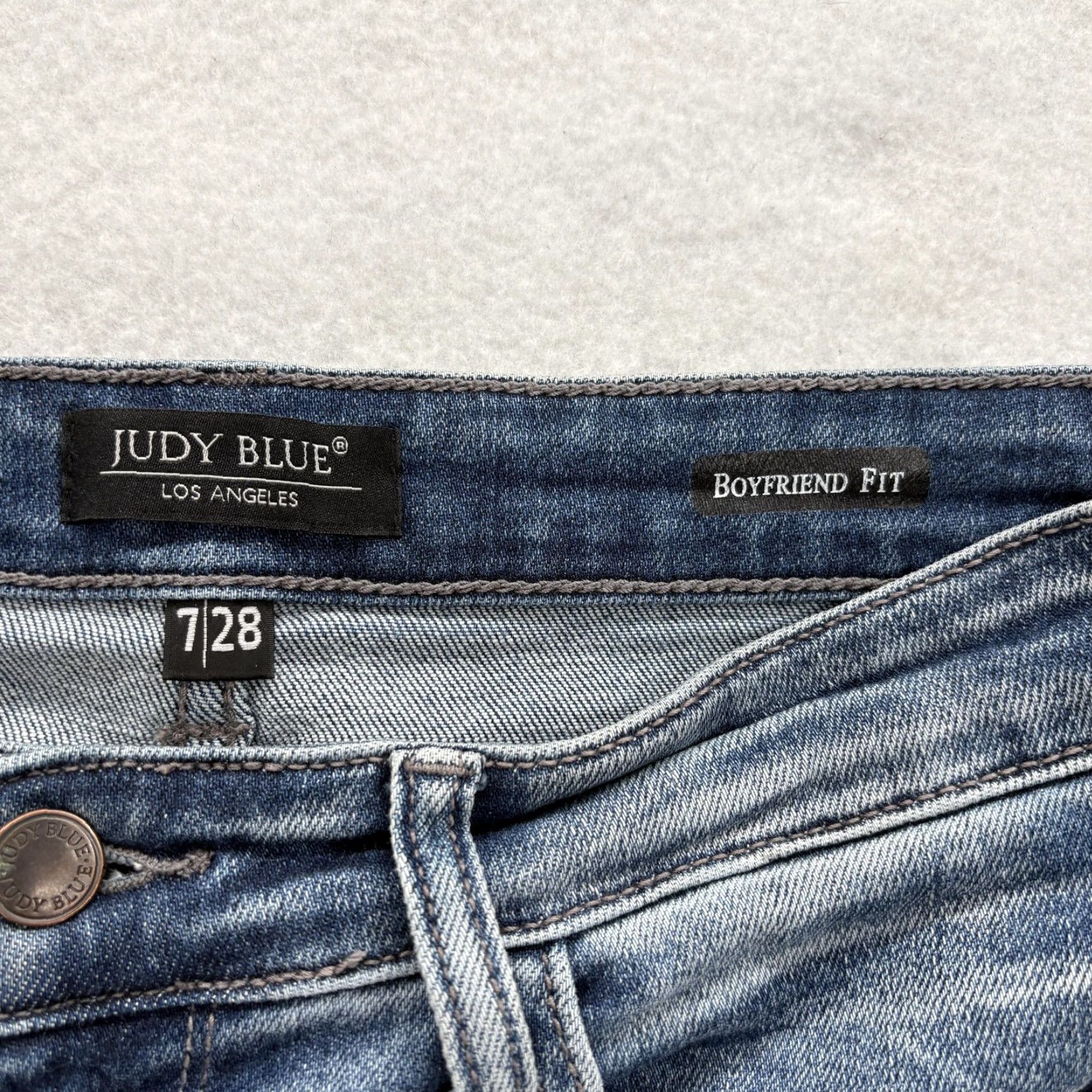 Denime Judy Blue Jeans Womens 28 Boyfriend Distressed Light Blue Denim 5-Pocket Stretch Mid Rise Relaxed Zip Closure Casual 90s Size 28" / US 6 / IT 42 - 4 Thumbnail