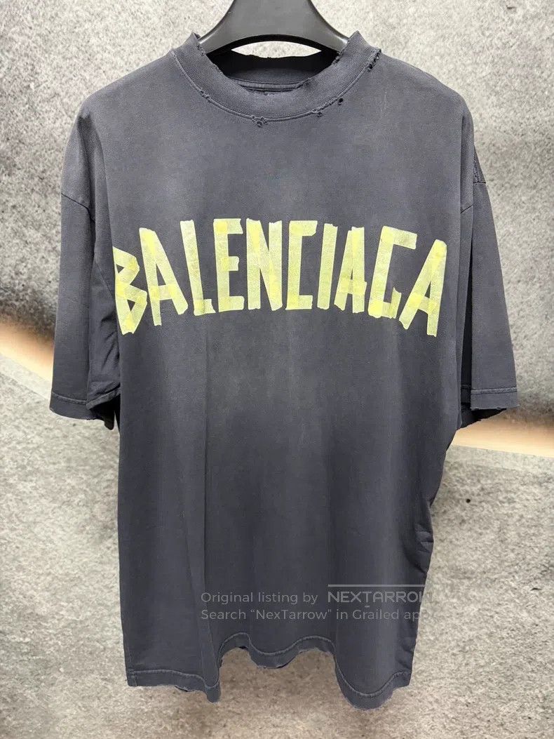 Balenciaga Balenciaga Tape T-Shirt Size US S / EU 44-46 / 1 - 1 Thumbnail